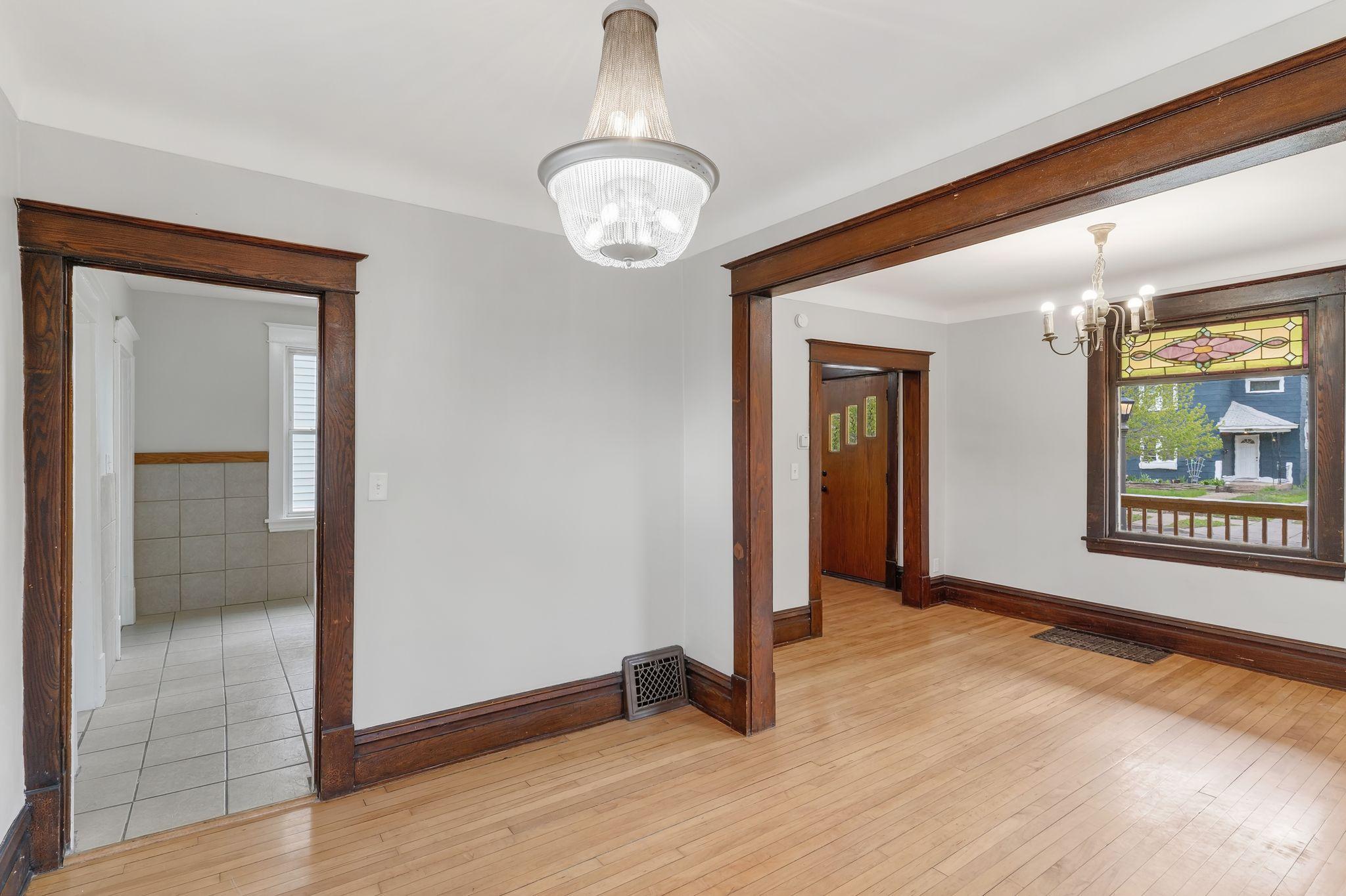 View of Residential at 1302 Hewitt Avenue, Saint Paul MN 55104, Saint Paul (12 of 27) - Mike Wilen | Minnesota Team Real Estate