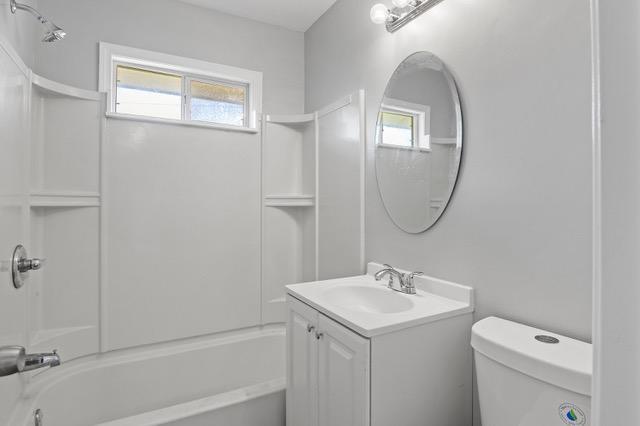 View of Residential Income at 2105 Russell Avenue, Minneapolis MN 55411, Minneapolis (14 of 18) - Mike Wilen | Minnesota Team Real Estate