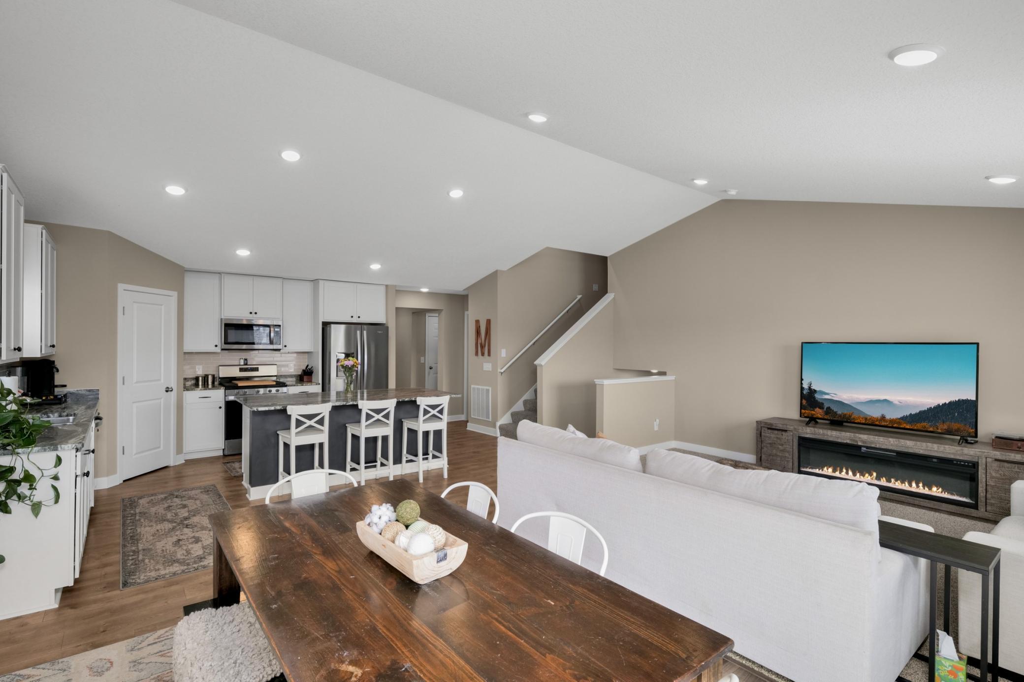 View of Residential at 18184 Hartlin Avenue, Lakeville MN 55044, Lakeville (7 of 40) - Mike Wilen | Minnesota Team Real Estate
