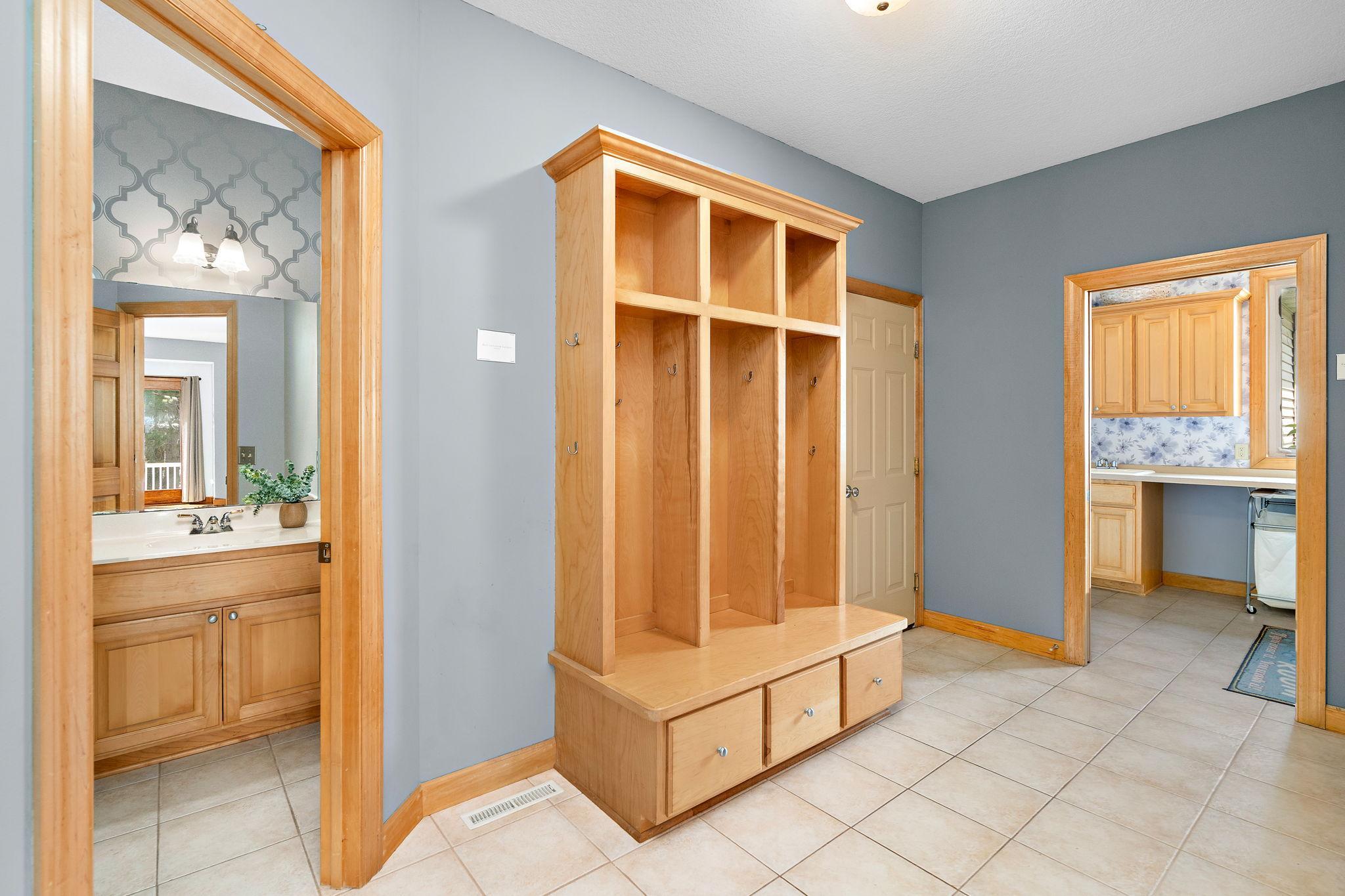 View of Residential at 8197 Drexel Court, Eden Prairie MN 55347, Eden Prairie (11 of 41) - Mike Wilen | Minnesota Team Real Estate