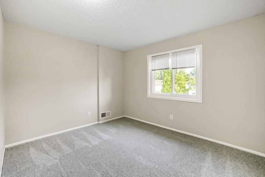 View of Residential at 5918 Cahill Avenue, Inver Grove Heights MN 55076, Inver Grove Heights (17 of 28) - Mike Wilen | Minnesota Team Real Estate