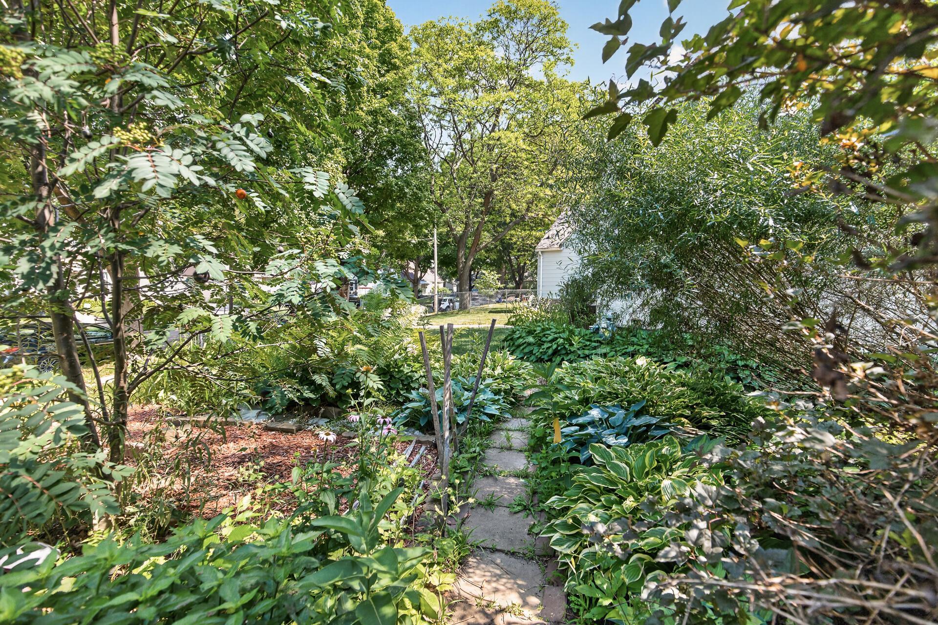 View of Residential at 5336 Hiawatha Lane, Minneapolis MN 55417, Minneapolis (25 of 29) - Mike Wilen | Minnesota Team Real Estate