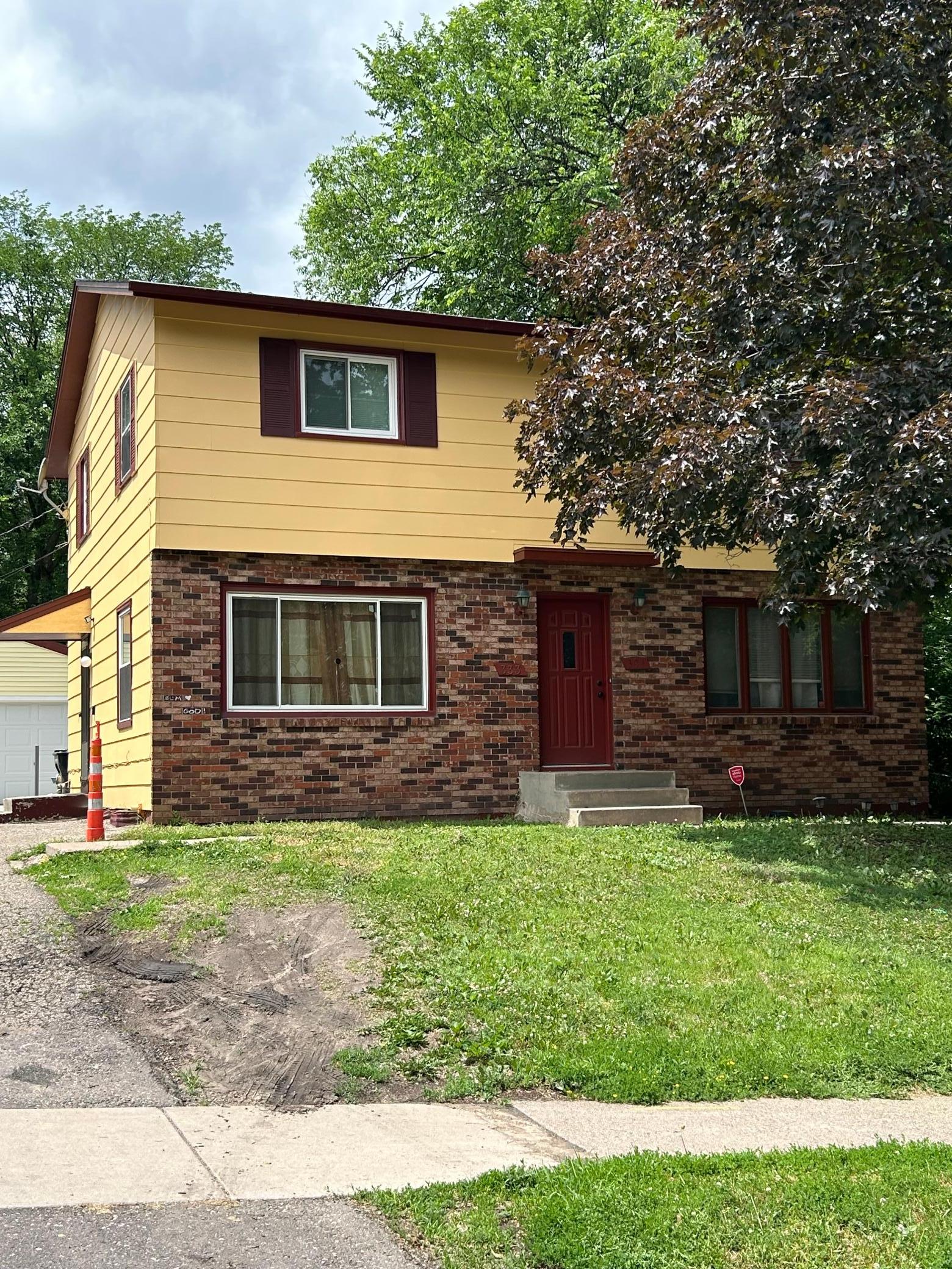 View of Residential Income at 331-333 McKnight Road, Saint Paul MN 55119, Saint Paul - Mike Wilen | Minnesota Team Real Estate