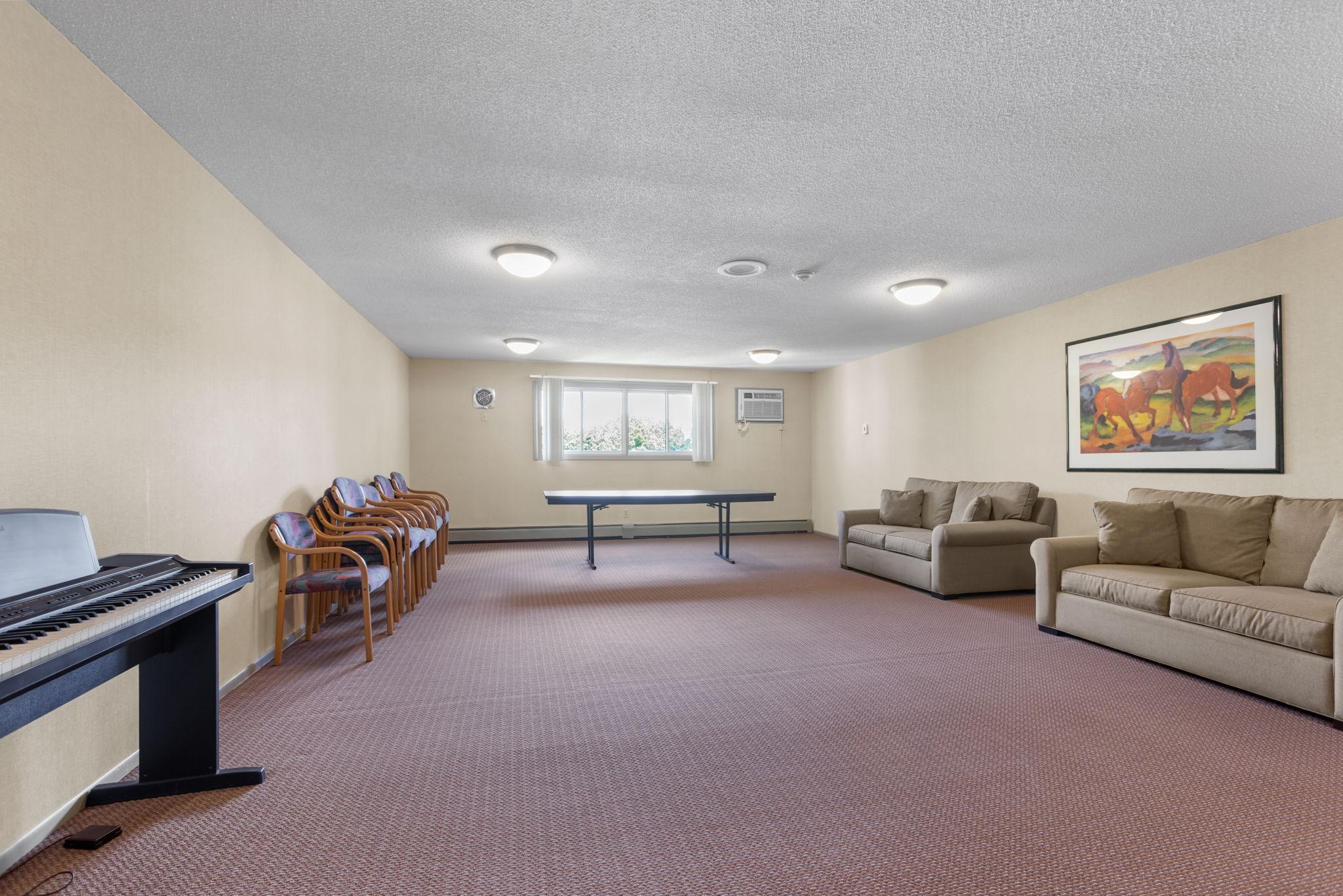 View of Residential at 1601 Innsbruck Drive #155, Fridley MN 55432, Fridley (29 of 31) - Mike Wilen | Minnesota Team Real Estate