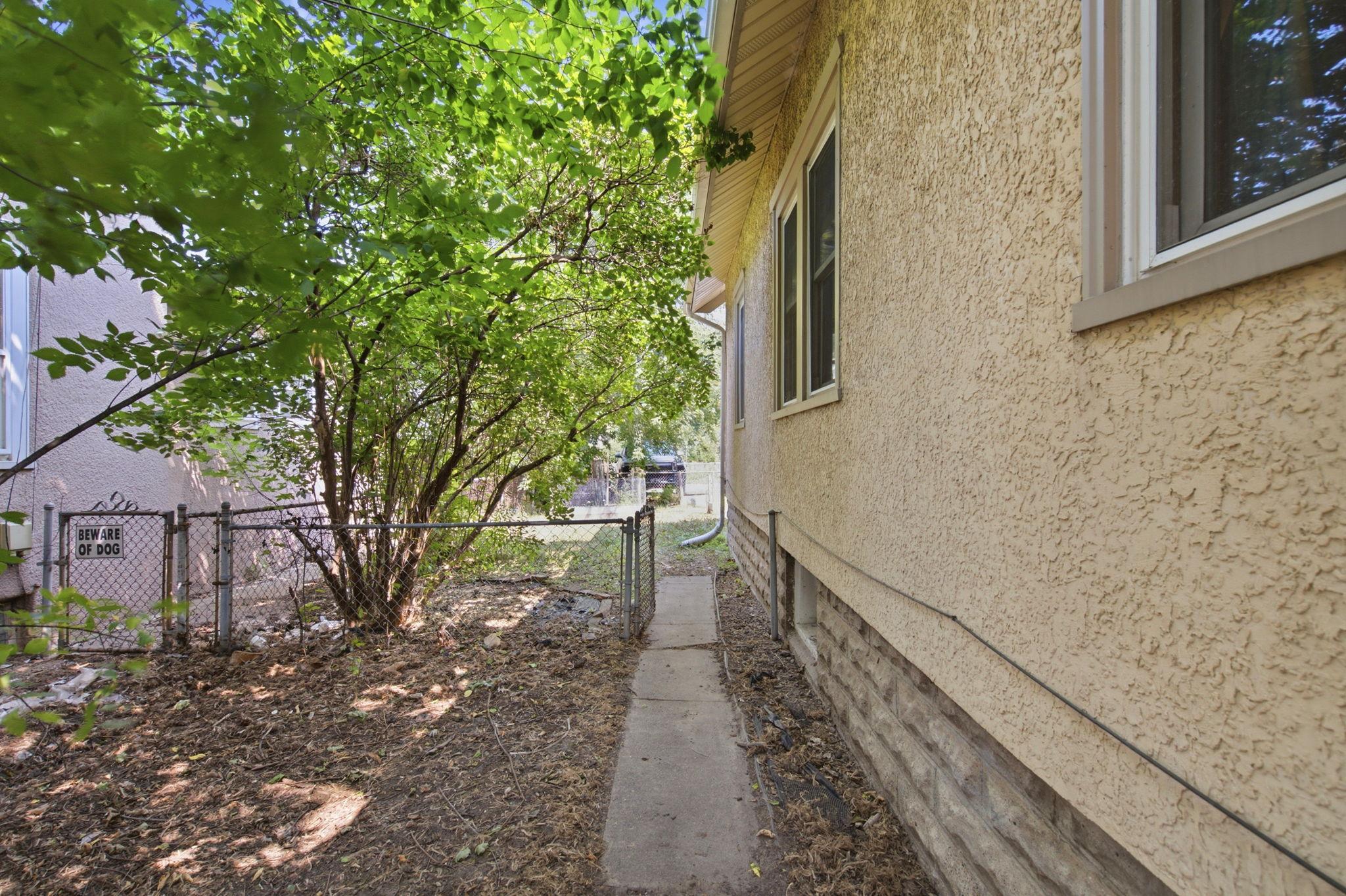 View of Residential at 1017 Maryland Avenue, Saint Paul MN 55106, Saint Paul (39 of 45) - Mike Wilen | Minnesota Team Real Estate