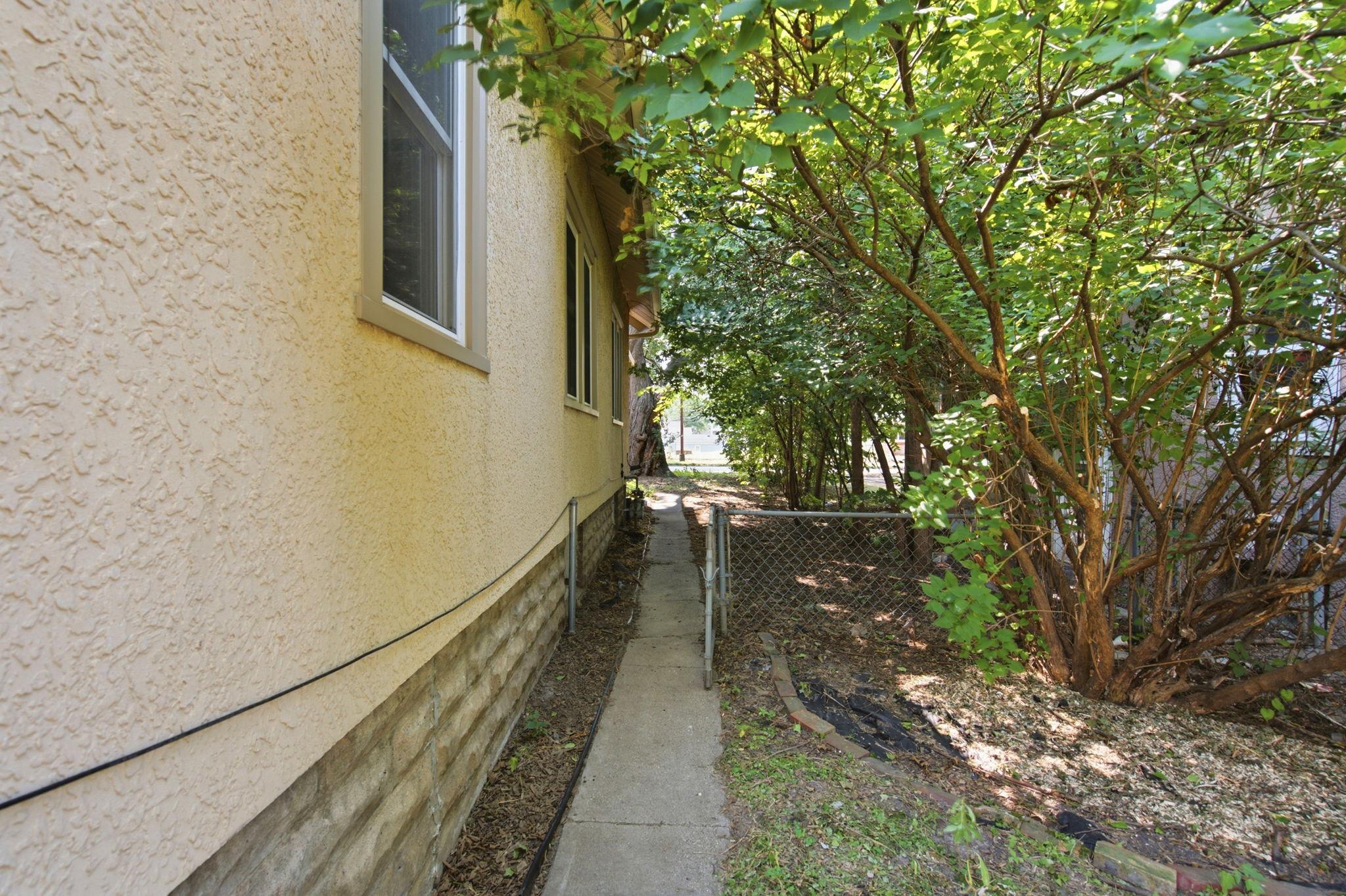 View of Residential at 1017 Maryland Avenue, Saint Paul MN 55106, Saint Paul (38 of 45) - Mike Wilen | Minnesota Team Real Estate