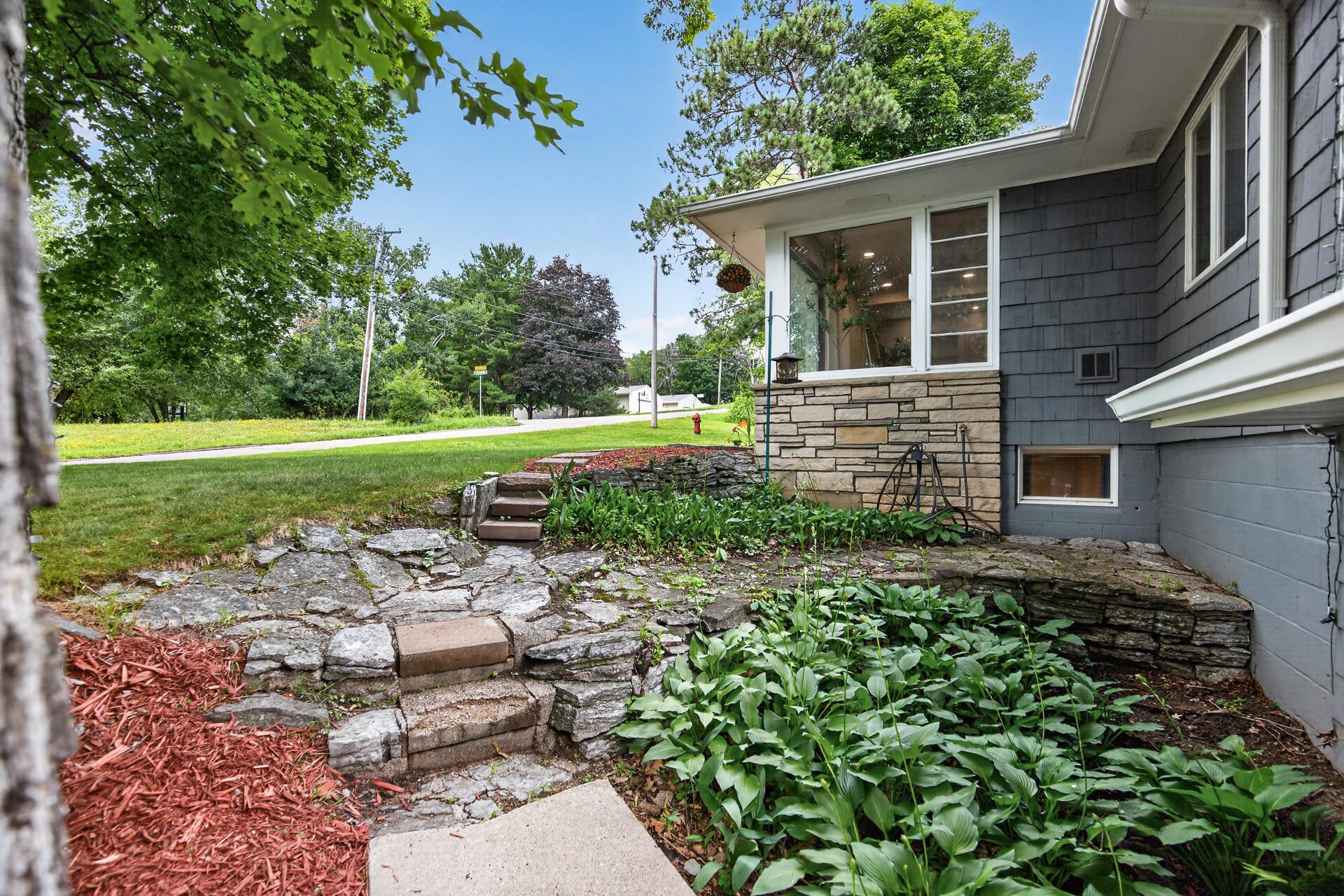 View of Residential at 14623 Orchard Road, Minnetonka MN 55345, Minnetonka (27 of 32) - Mike Wilen | Minnesota Team Real Estate