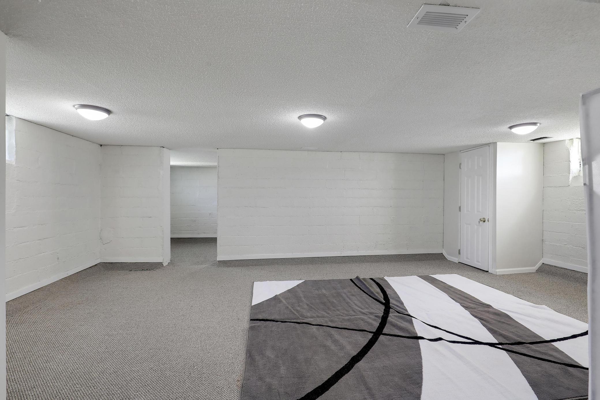 View of Residential at 6425 Fremont Avenue, Brooklyn Center MN 55430, Brooklyn Center (28 of 37) - Mike Wilen | Minnesota Team Real Estate