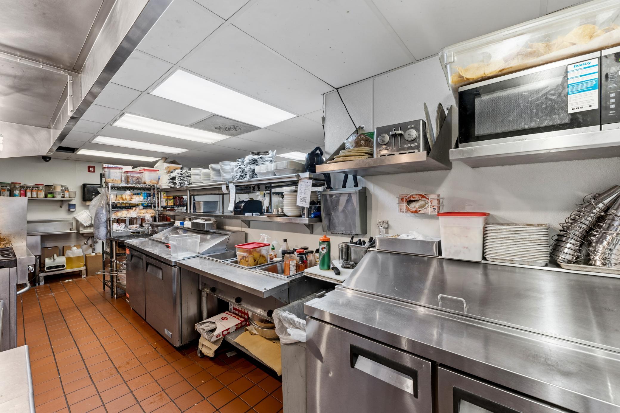 View of Commercial Sale at 1111 Hennepin Avenue, Minneapolis MN 55403, Minneapolis (14 of 18) - Mike Wilen | Minnesota Team Real Estate