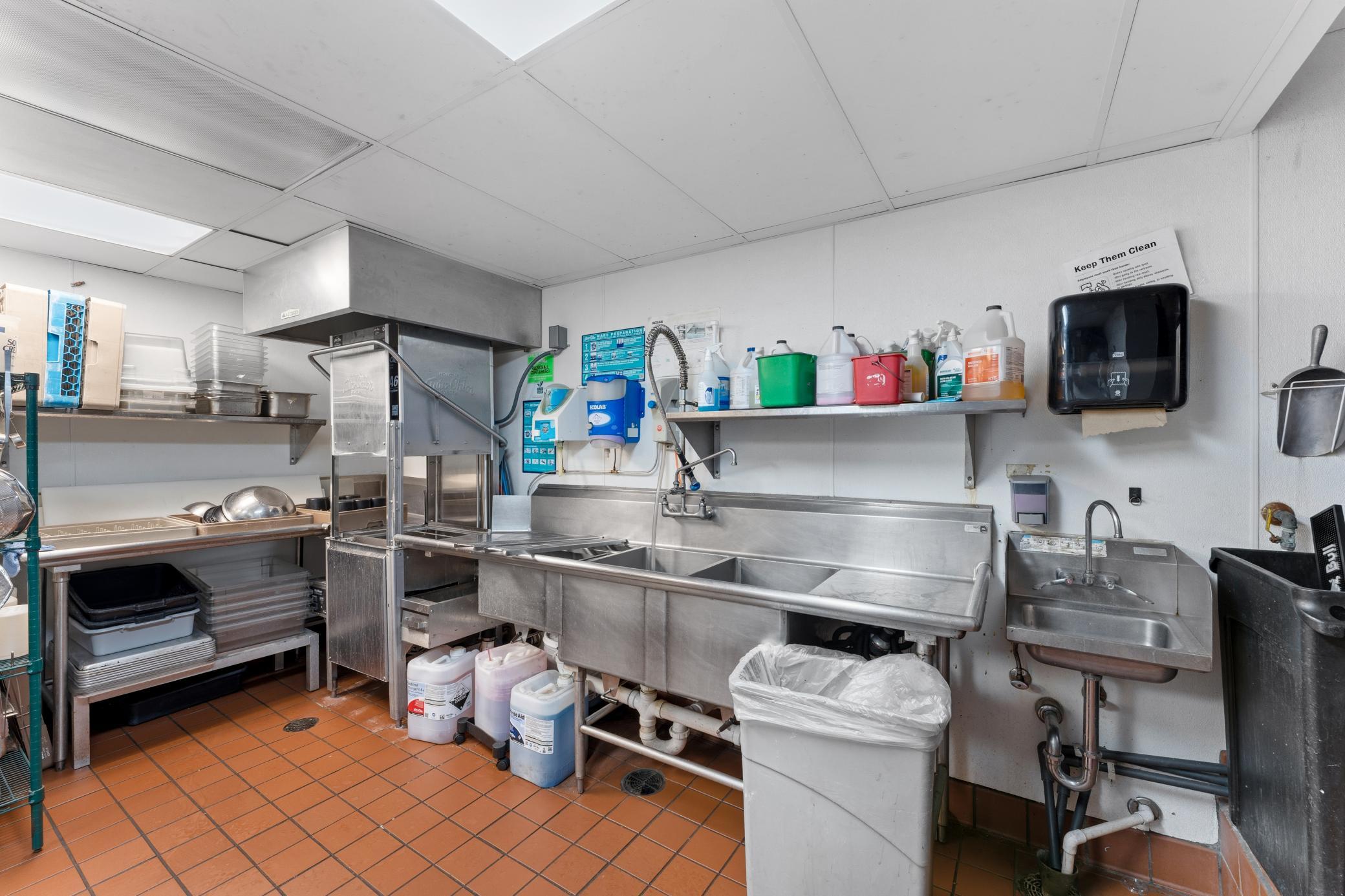 View of Commercial Sale at 1111 Hennepin Avenue, Minneapolis MN 55403, Minneapolis (15 of 18) - Mike Wilen | Minnesota Team Real Estate