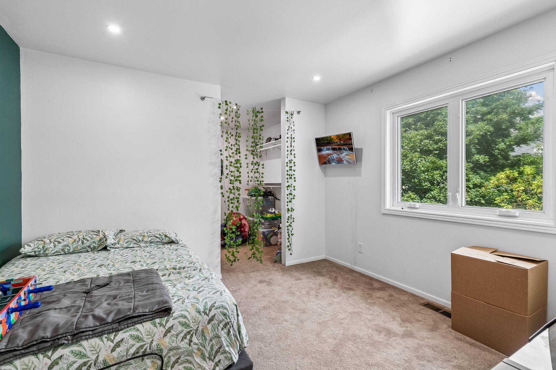 View of Residential at 925 Dartmouth Avenue, Minneapolis MN 55414, Minneapolis (11 of 22) - Mike Wilen | Minnesota Team Real Estate