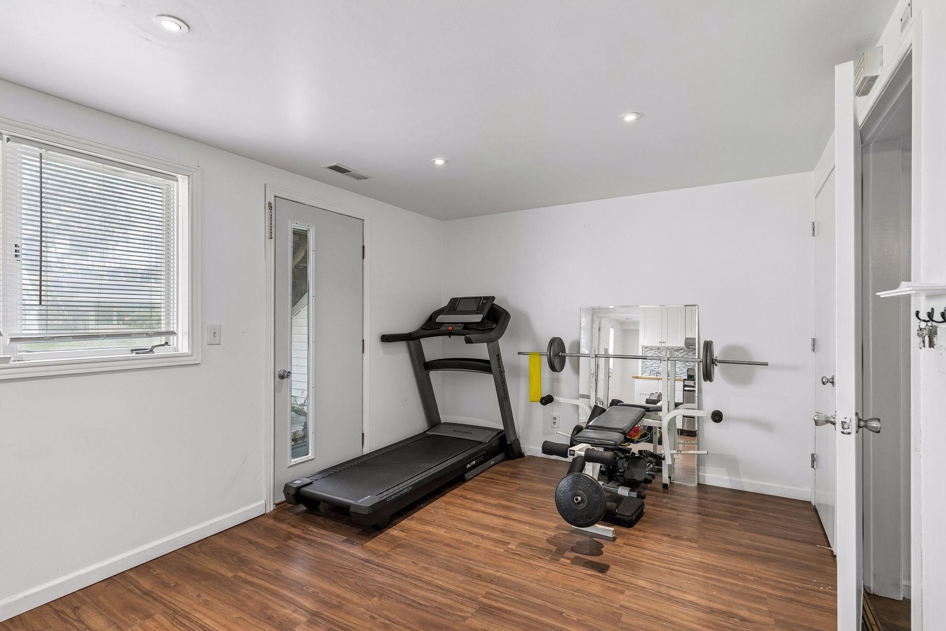 View of Residential at 925 Dartmouth Avenue, Minneapolis MN 55414, Minneapolis (12 of 22) - Mike Wilen | Minnesota Team Real Estate