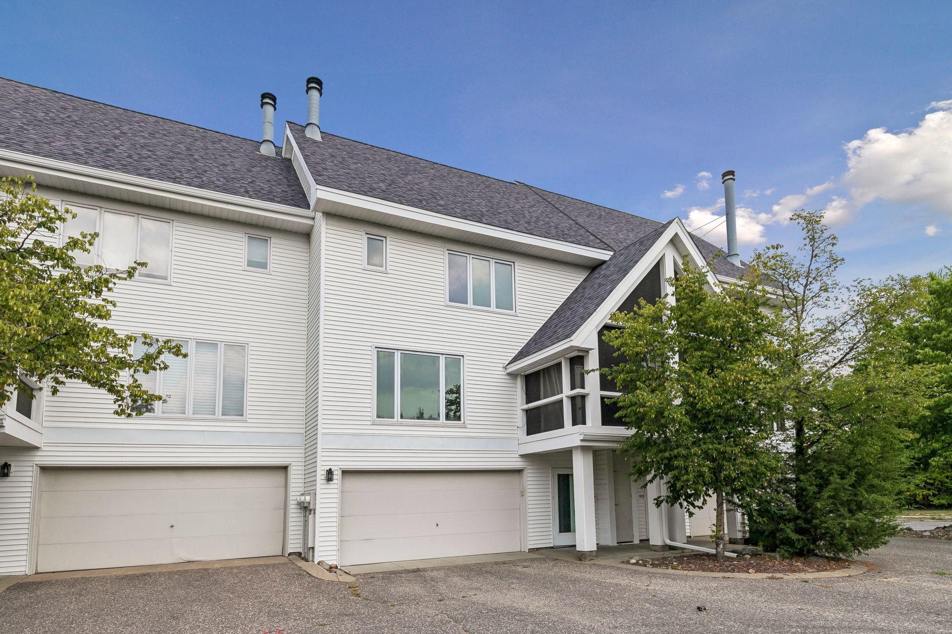View of Residential at 925 Dartmouth Avenue, Minneapolis MN 55414, Minneapolis (20 of 23) - Mike Wilen | Minnesota Team Real Estate