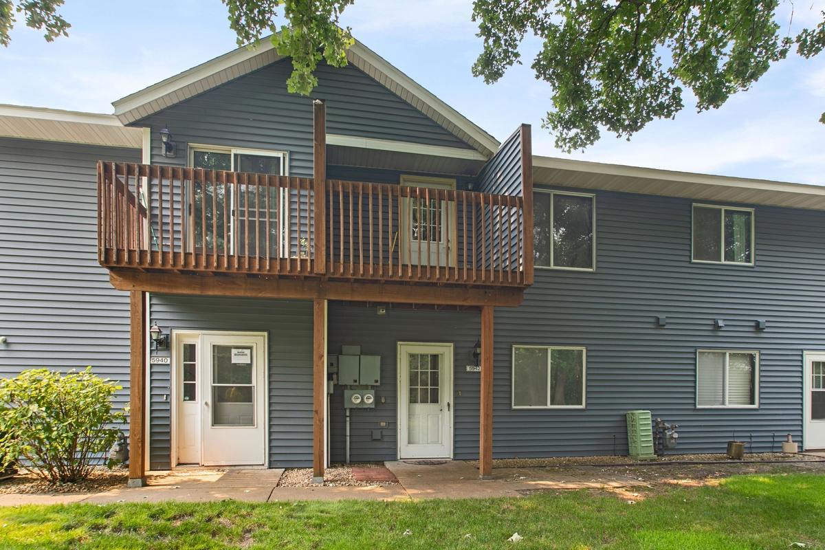 View of Residential at 5942 Fernwood Street, Shoreview MN 55126, Shoreview (25 of 29) - Mike Wilen | Minnesota Team Real Estate