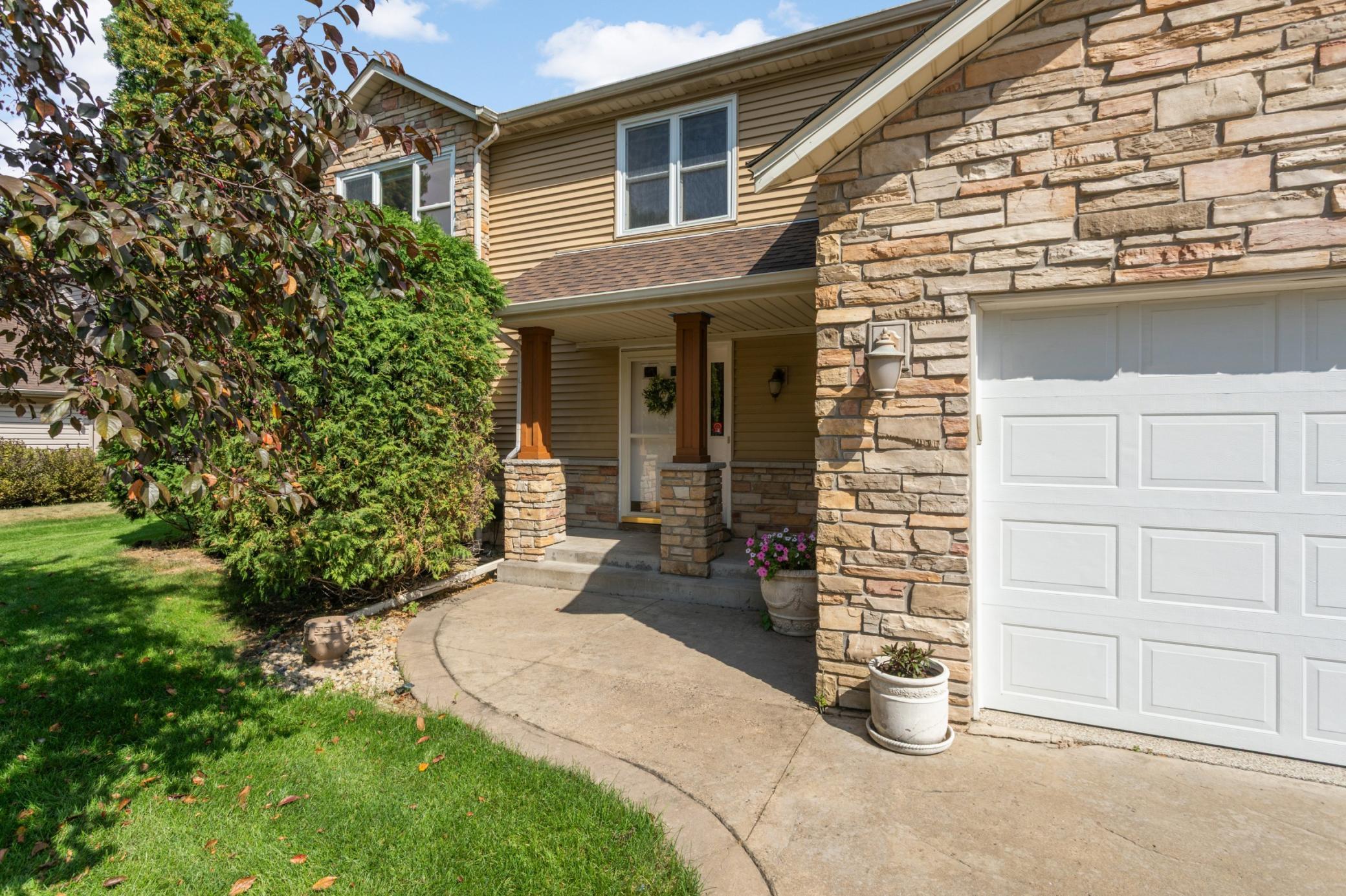 View of Residential at 9622 Polaris Lane, Maple Grove MN 55369, Maple Grove (2 of 31) - Mike Wilen | Minnesota Team Real Estate