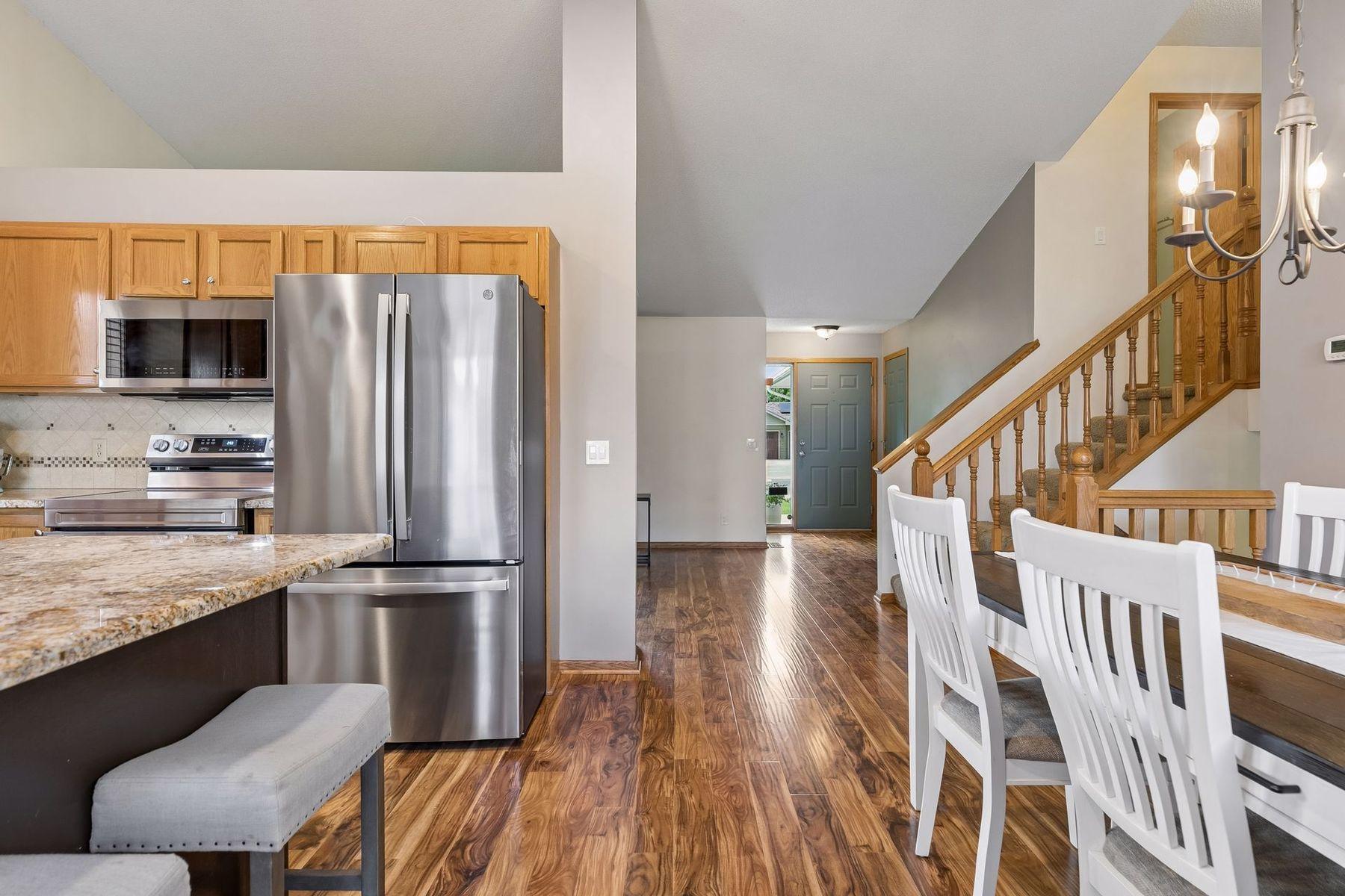 View of Residential at 1049 Bonnieview Drive, Woodbury MN 55129, Woodbury (18 of 43) - Mike Wilen | Minnesota Team Real Estate