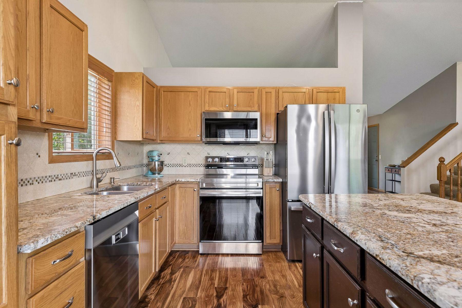 View of Residential at 1049 Bonnieview Drive, Woodbury MN 55129, Woodbury (14 of 43) - Mike Wilen | Minnesota Team Real Estate