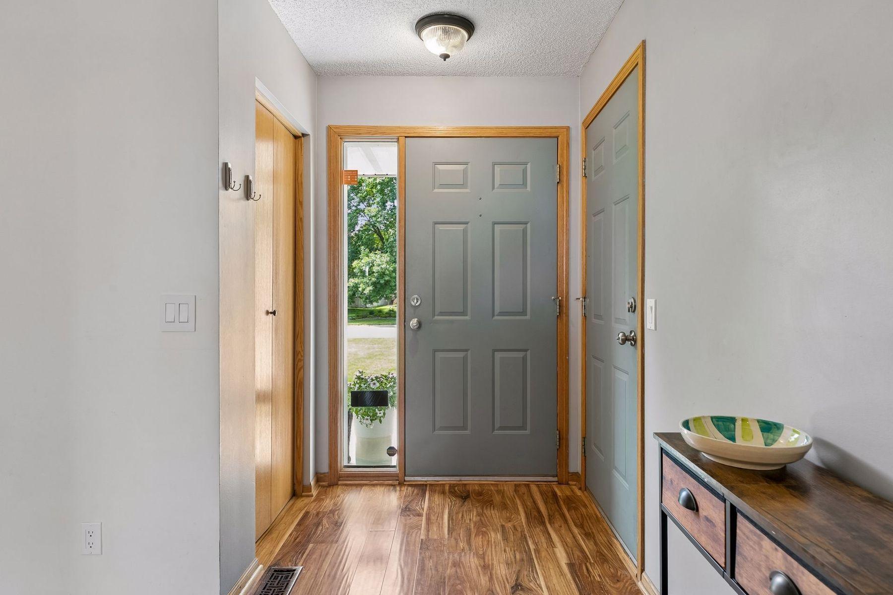 View of Residential at 1049 Bonnieview Drive, Woodbury MN 55129, Woodbury (5 of 43) - Mike Wilen | Minnesota Team Real Estate