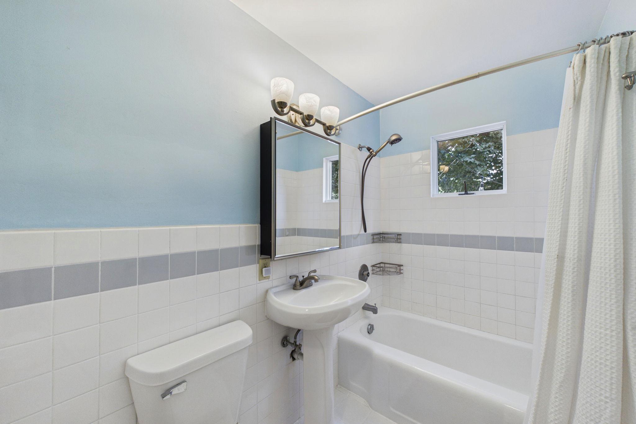View of Residential at 5901 Thomas Avenue, Minneapolis MN 55410, Minneapolis (11 of 27) - Mike Wilen | Minnesota Team Real Estate