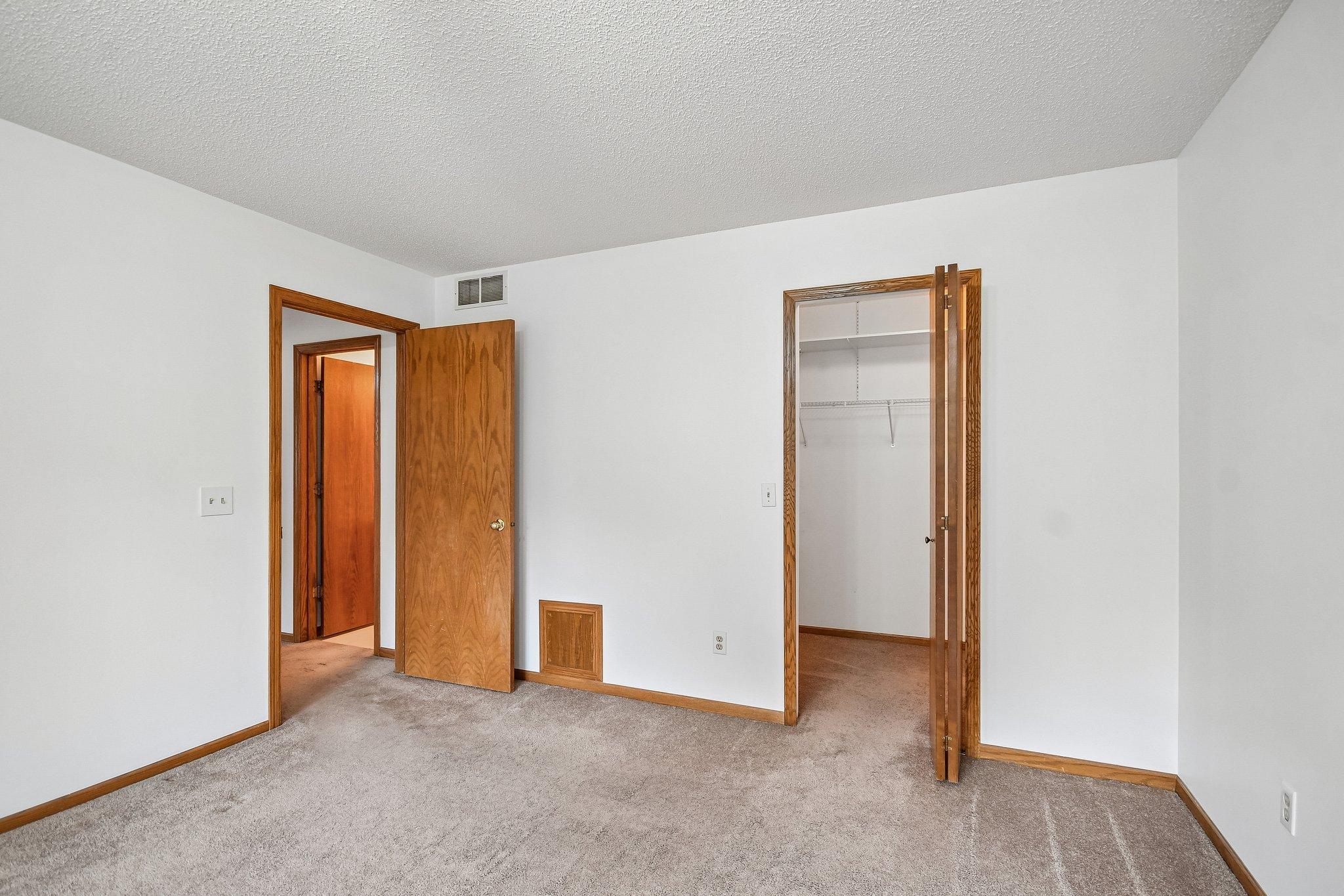 View of Residential at 2580 Bedford Court #16, Mendota Heights MN 55120, Mendota Heights (22 of 34) - Mike Wilen | Minnesota Team Real Estate