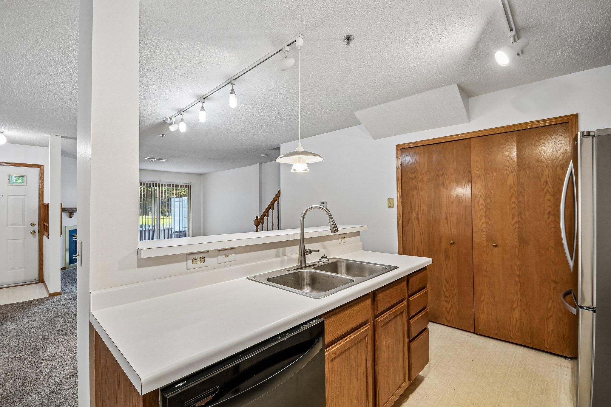 View of Residential at 2580 Bedford Court #16, Mendota Heights MN 55120, Mendota Heights (10 of 34) - Mike Wilen | Minnesota Team Real Estate