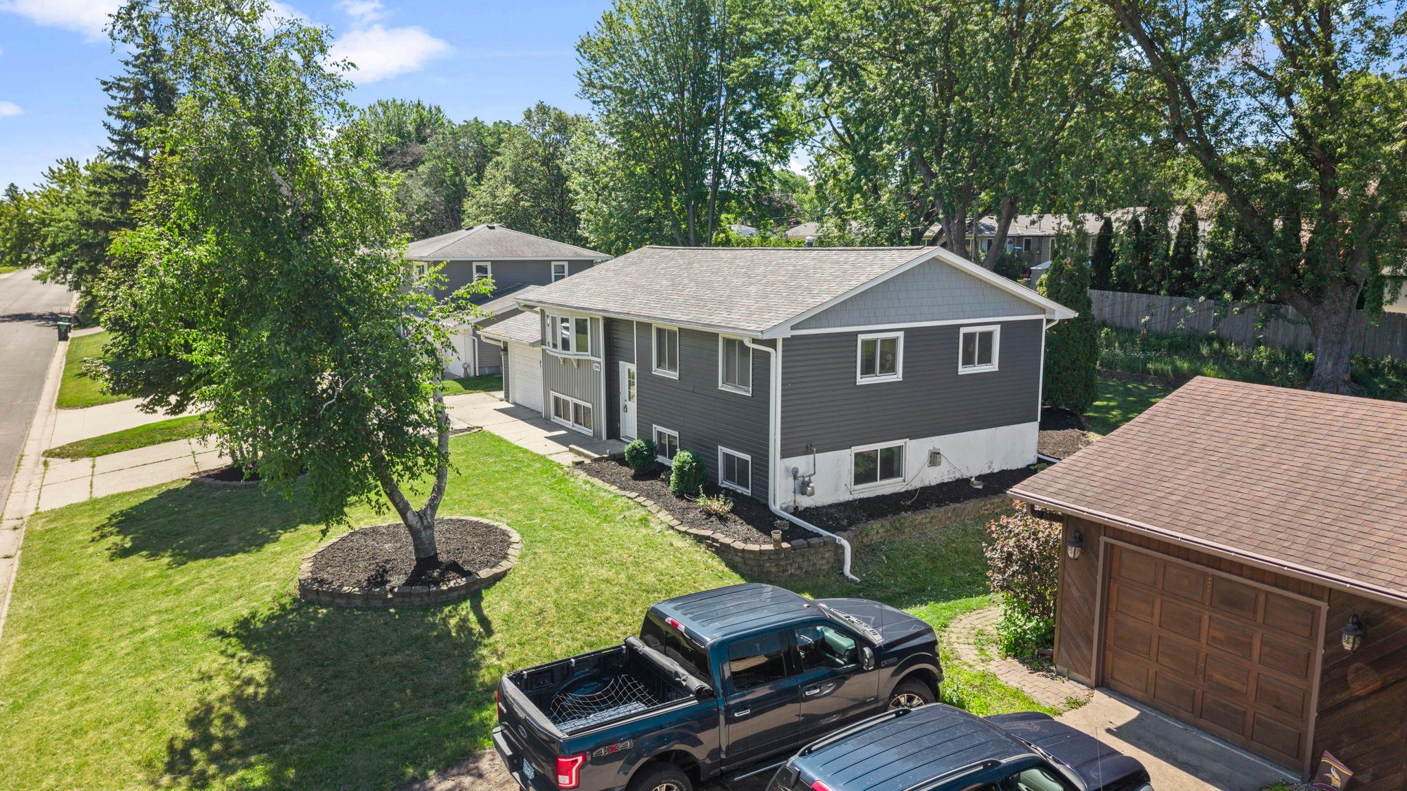 View of Residential at 2090 Carnelian Lane, Eagan MN 55122, Eagan (33 of 40) - Mike Wilen | Minnesota Team Real Estate