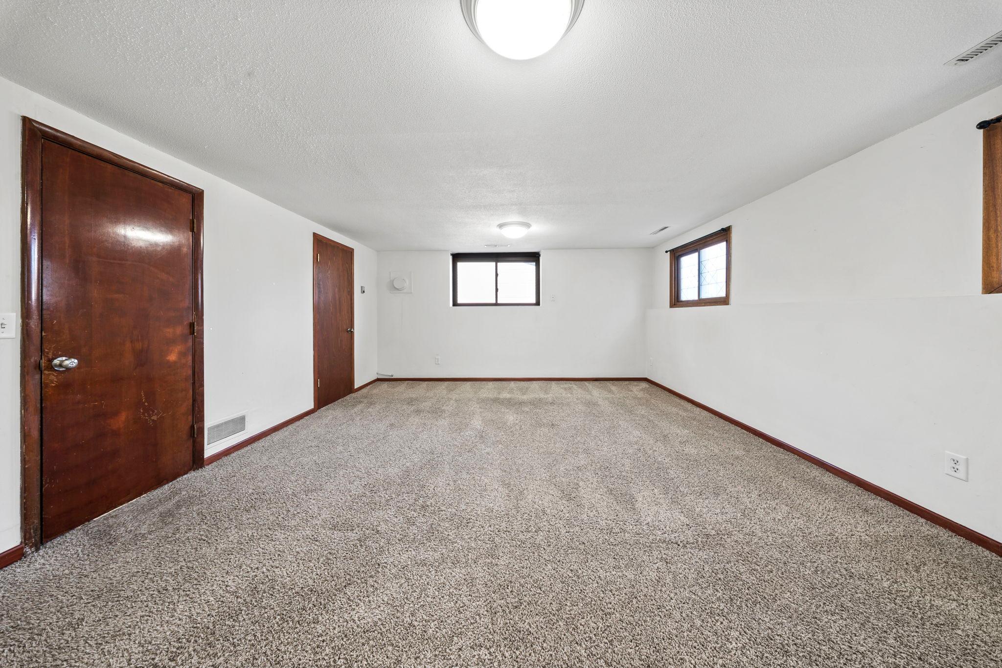 View of Residential at 2090 Carnelian Lane, Eagan MN 55122, Eagan (26 of 40) - Mike Wilen | Minnesota Team Real Estate