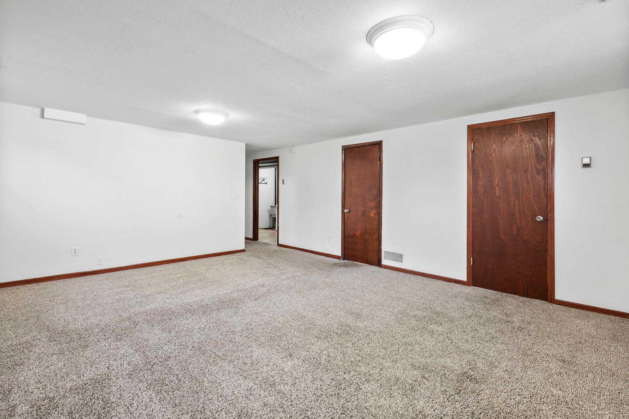 View of Residential at 2090 Carnelian Lane, Eagan MN 55122, Eagan (25 of 40) - Mike Wilen | Minnesota Team Real Estate