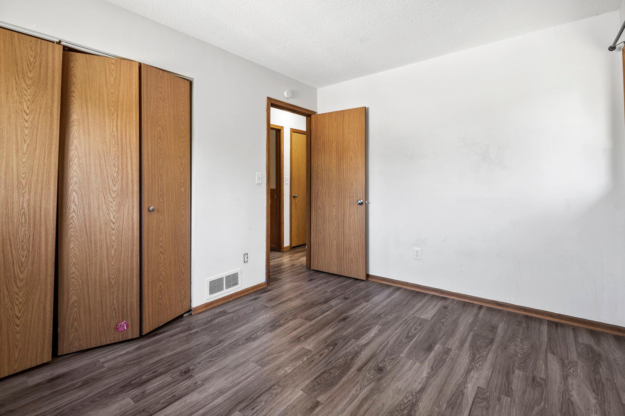 View of Residential at 2090 Carnelian Lane, Eagan MN 55122, Eagan (21 of 40) - Mike Wilen | Minnesota Team Real Estate