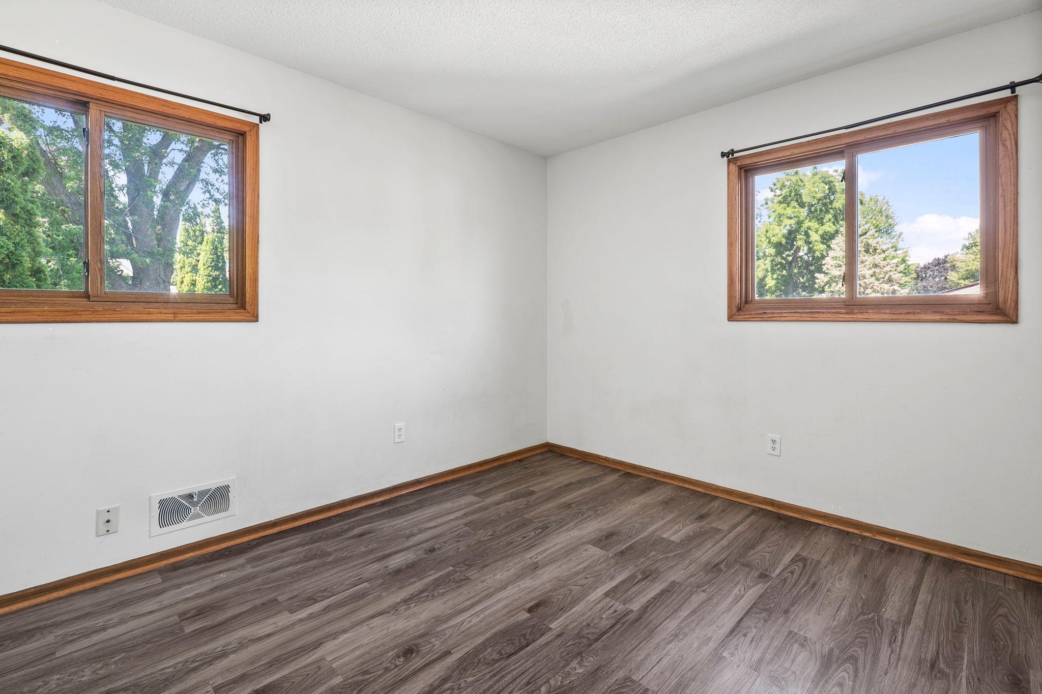 View of Residential at 2090 Carnelian Lane, Eagan MN 55122, Eagan (20 of 40) - Mike Wilen | Minnesota Team Real Estate