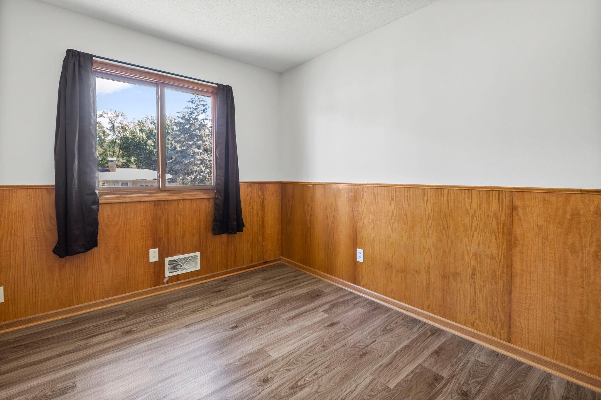 View of Residential at 2090 Carnelian Lane, Eagan MN 55122, Eagan (18 of 40) - Mike Wilen | Minnesota Team Real Estate