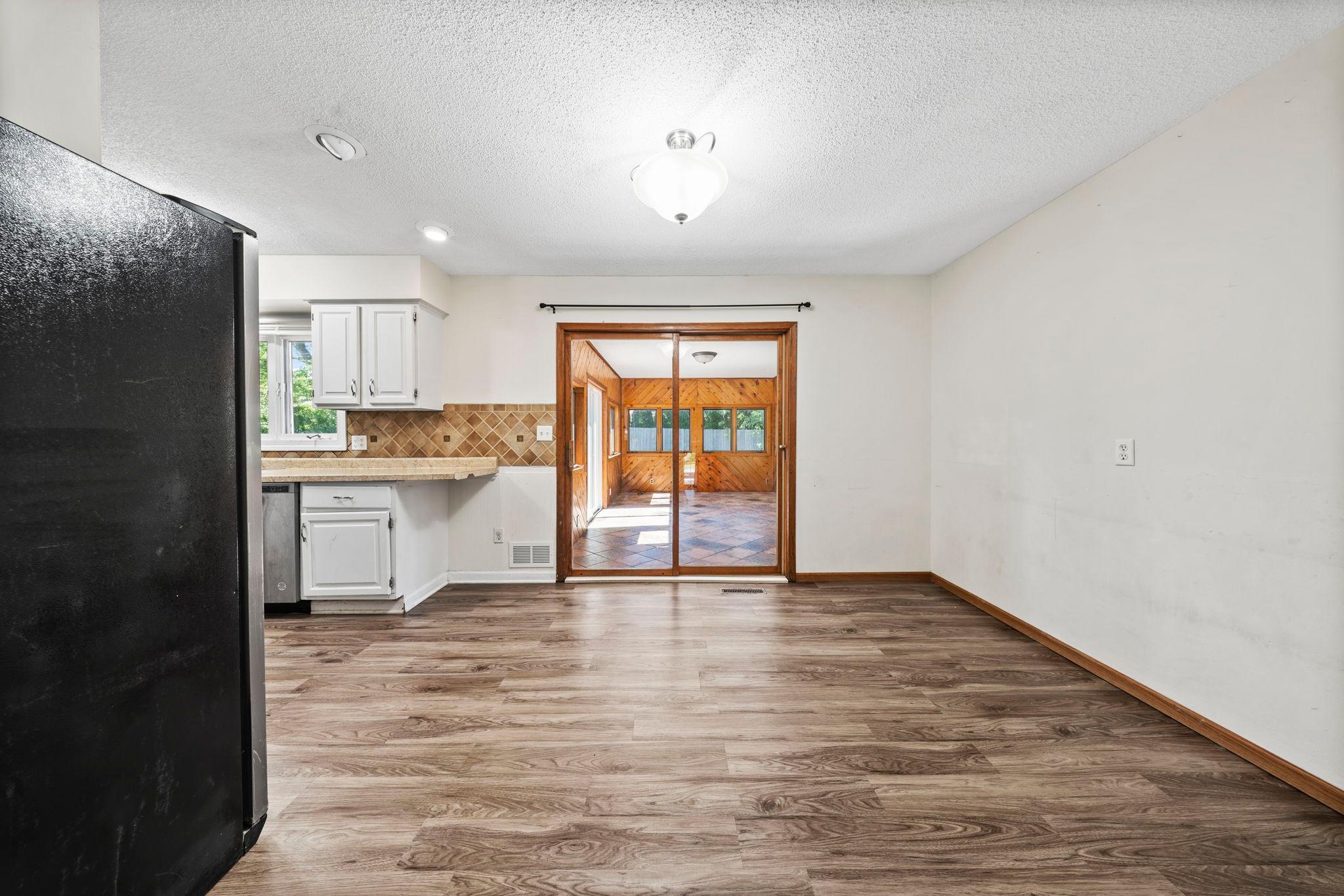 View of Residential at 2090 Carnelian Lane, Eagan MN 55122, Eagan (11 of 40) - Mike Wilen | Minnesota Team Real Estate