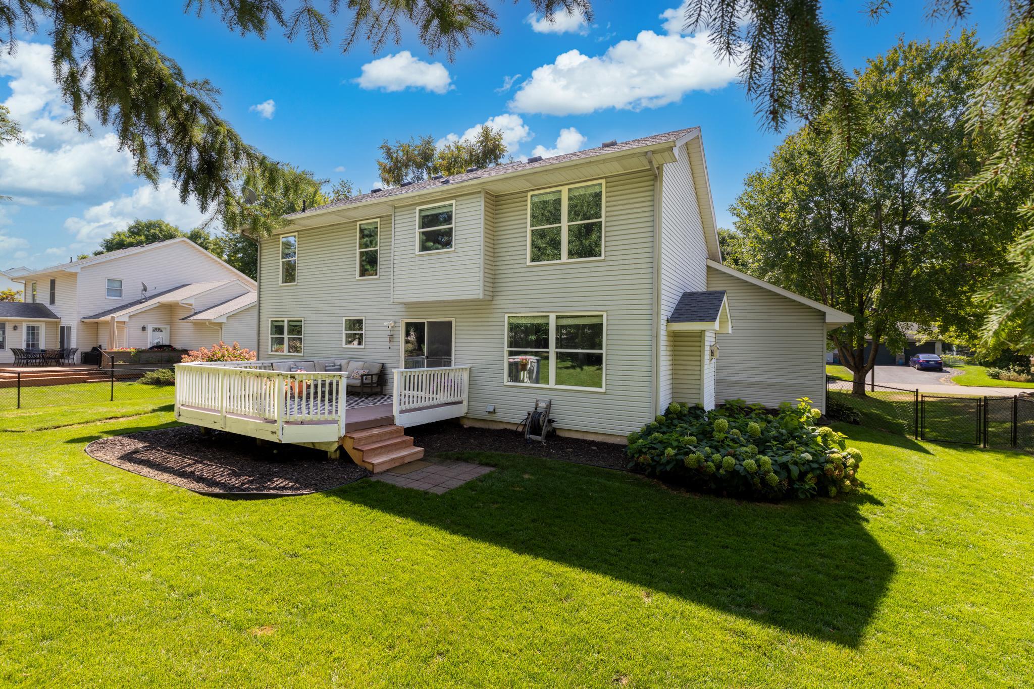 View of Residential at 8106 Greenbriar Lane, Woodbury MN 55125, Woodbury (49 of 59) - Mike Wilen | Minnesota Team Real Estate