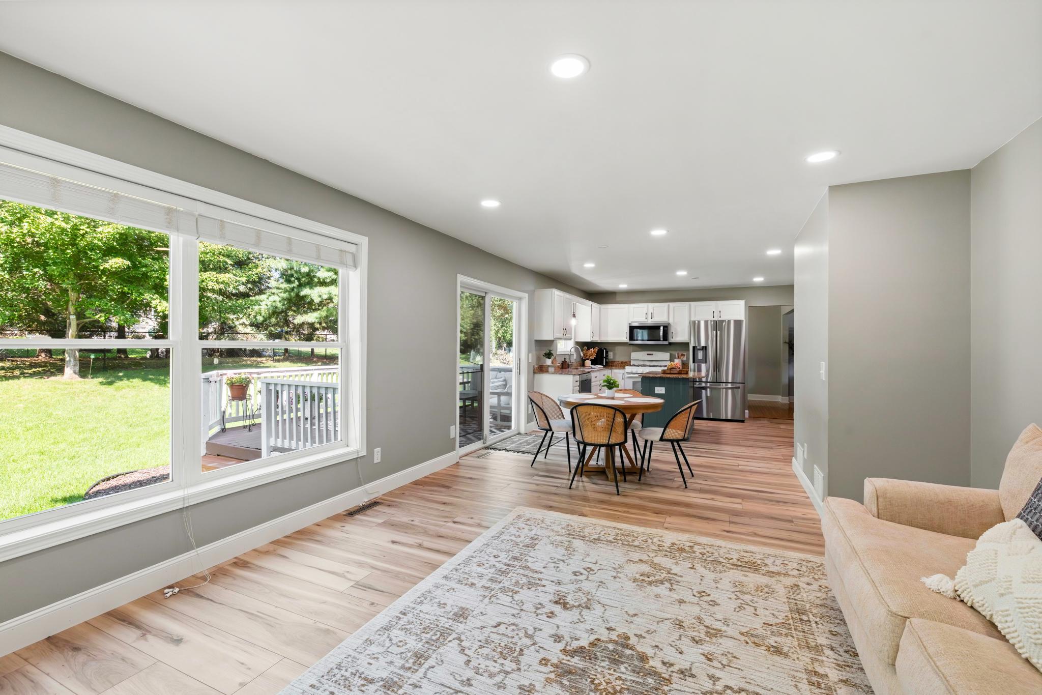 View of Residential at 8106 Greenbriar Lane, Woodbury MN 55125, Woodbury (12 of 59) - Mike Wilen | Minnesota Team Real Estate