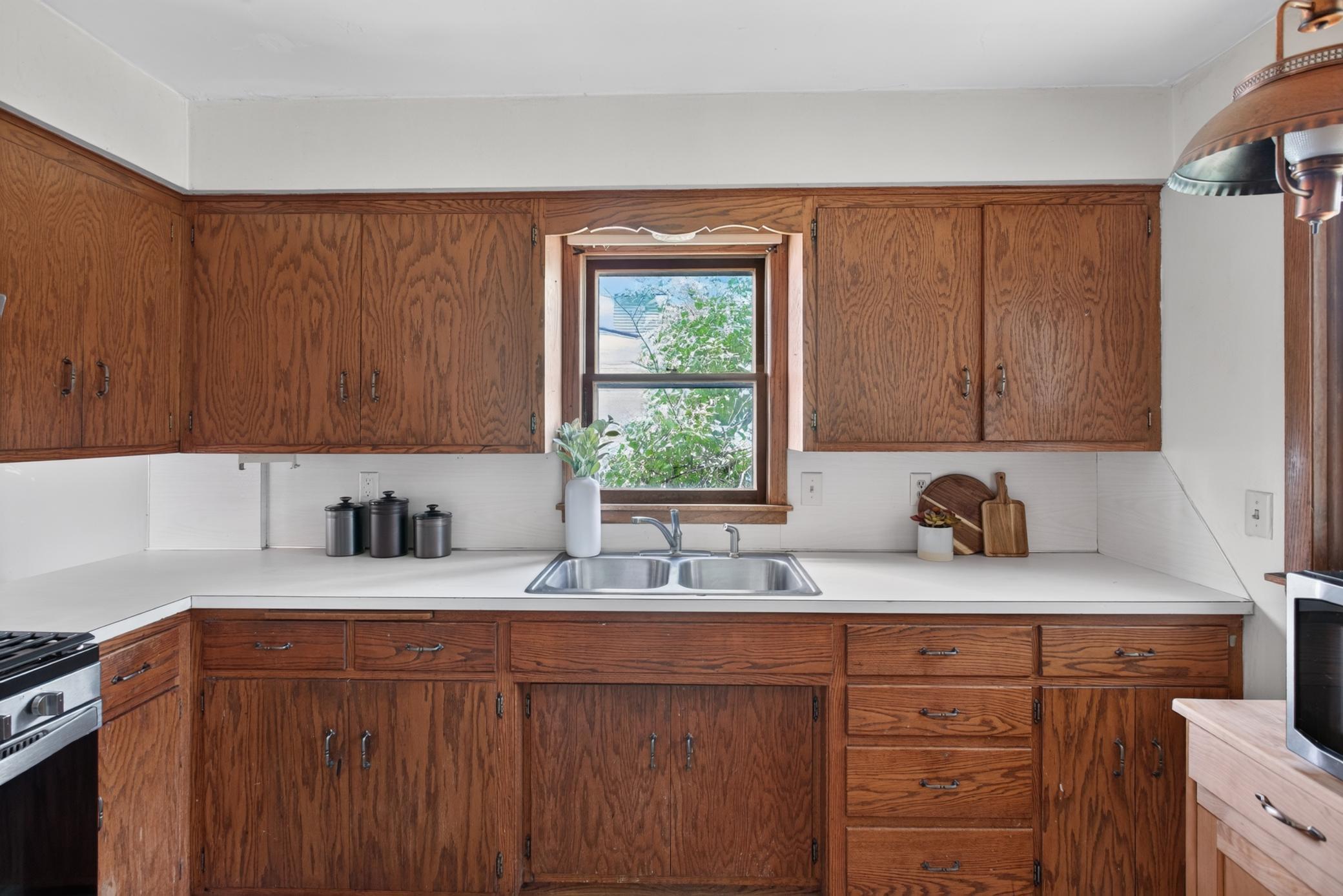 View of Residential at 1124 Norton Street, Saint Paul MN 55117, Saint Paul (6 of 18) - Mike Wilen | Minnesota Team Real Estate