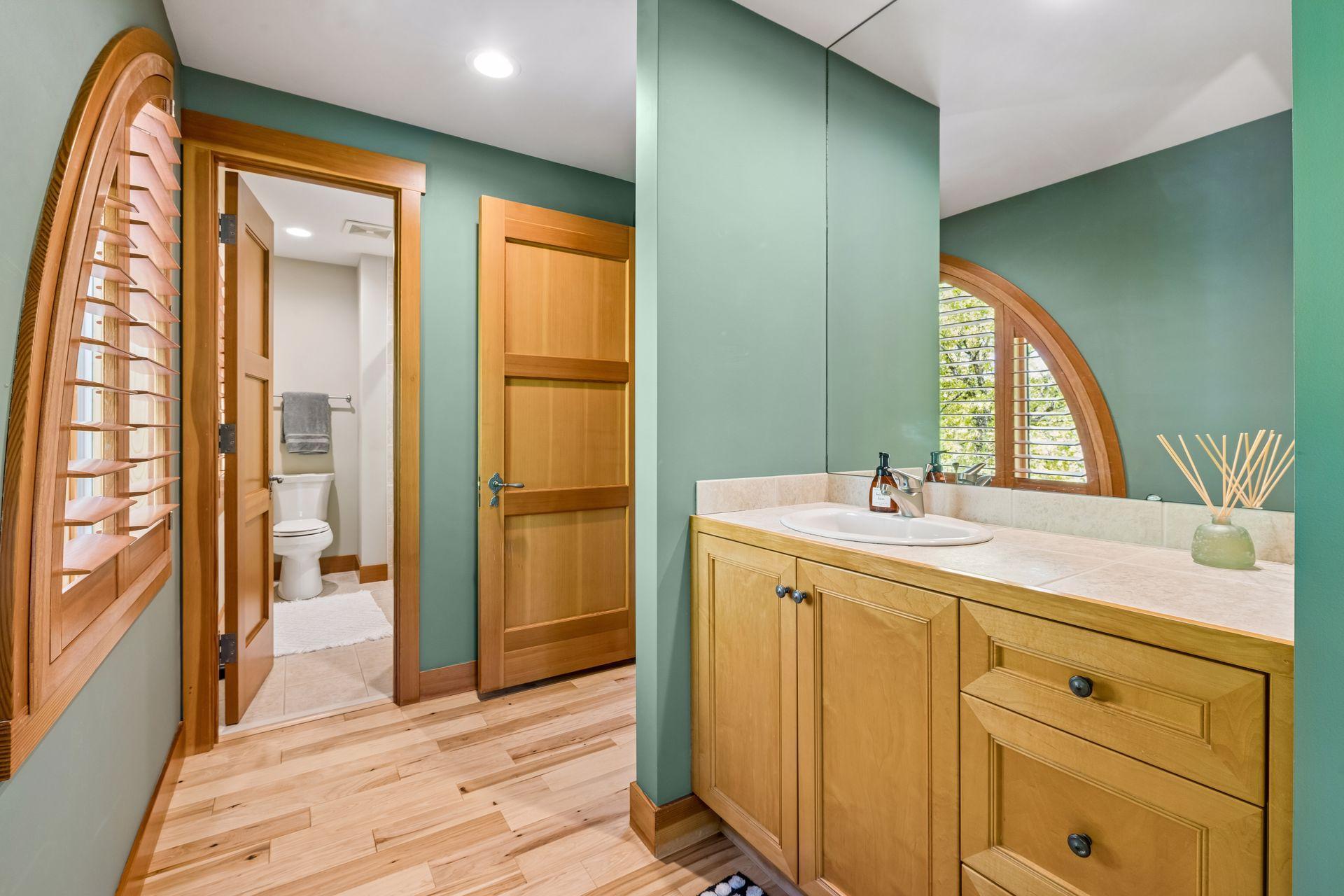 View of Residential at 2439 Emerald Trail, Minnetonka MN 55305, Minnetonka (29 of 50) - Mike Wilen | Minnesota Team Real Estate