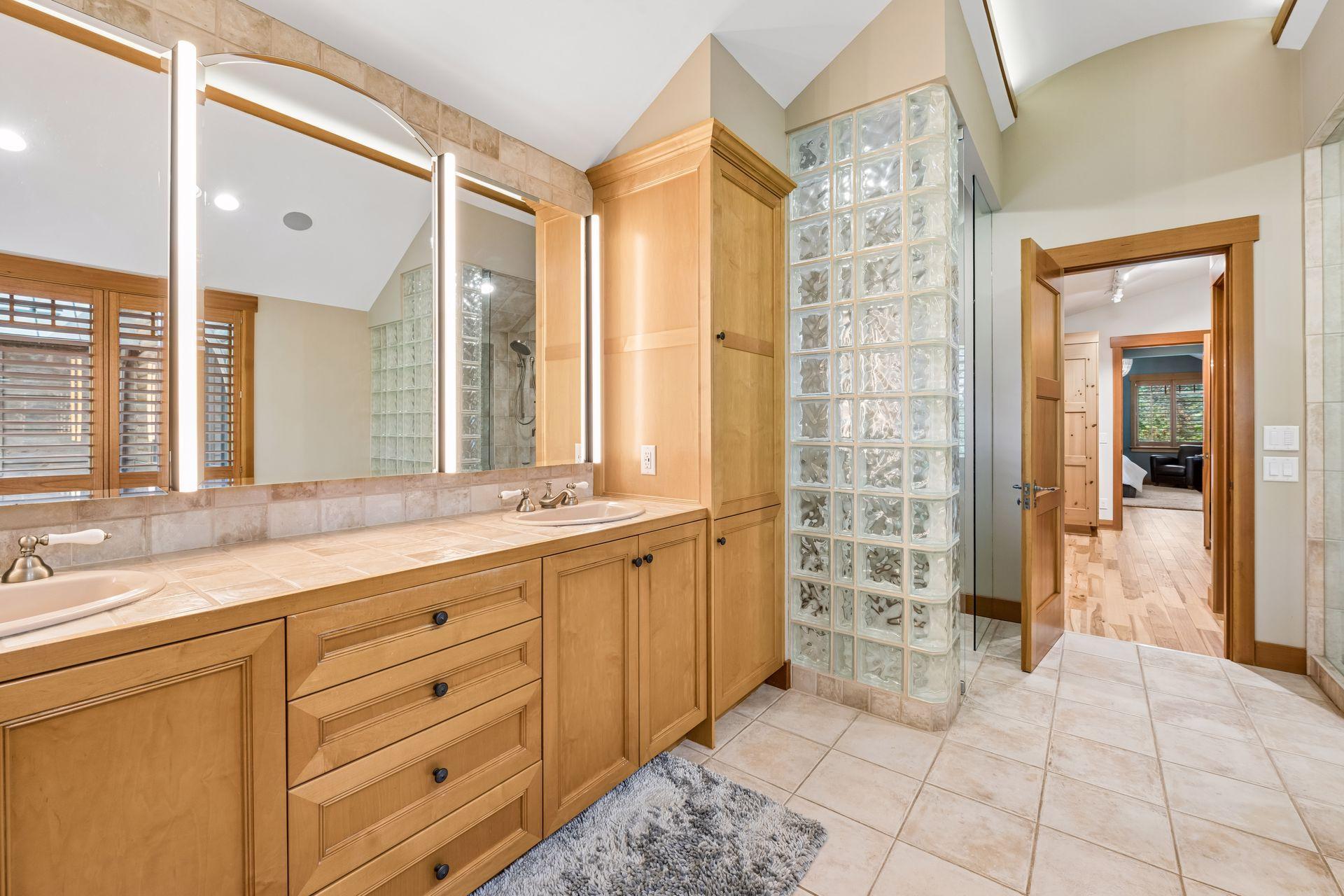 View of Residential at 2439 Emerald Trail, Minnetonka MN 55305, Minnetonka (27 of 50) - Mike Wilen | Minnesota Team Real Estate