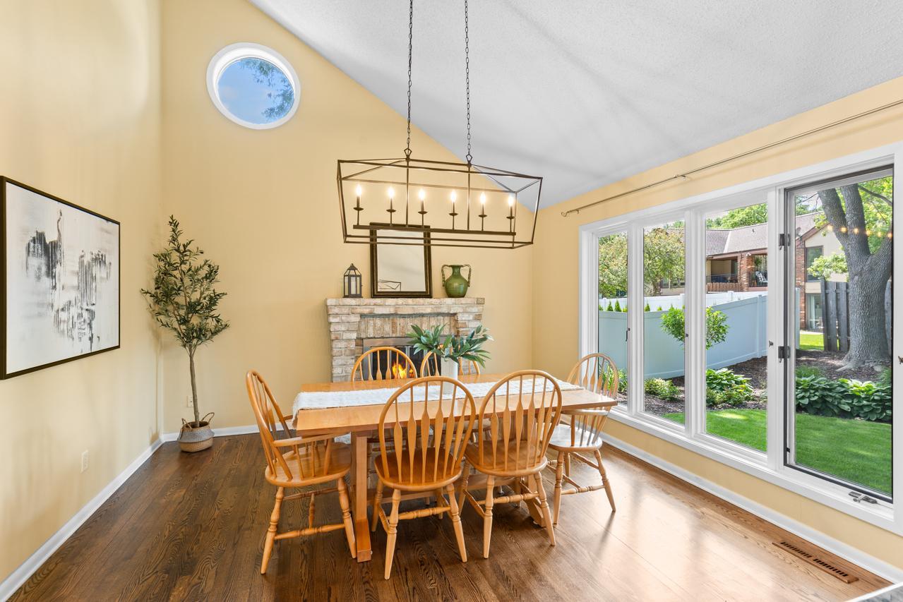 View of Residential at 7708 Stonewood Court, Edina MN 55439, Edina (15 of 60) - Mike Wilen | Minnesota Team Real Estate