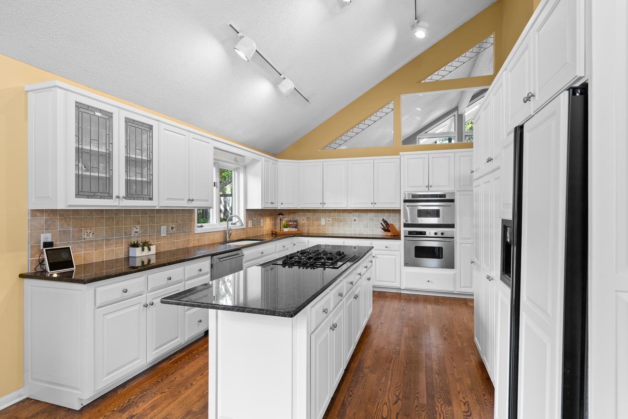 View of Residential at 7708 Stonewood Court, Edina MN 55439, Edina (9 of 60) - Mike Wilen | Minnesota Team Real Estate