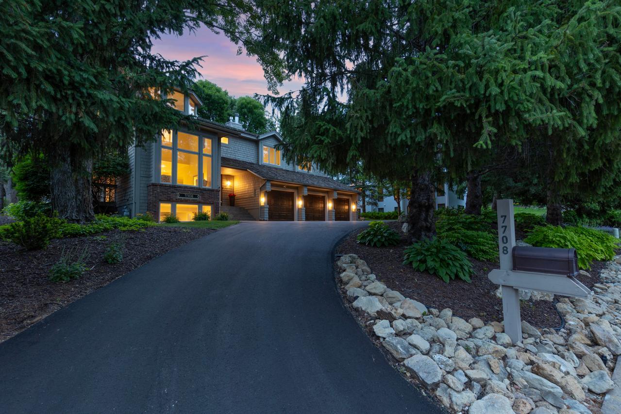 View of Residential at 7708 Stonewood Court, Edina MN 55439, Edina (57 of 60) - Mike Wilen | Minnesota Team Real Estate