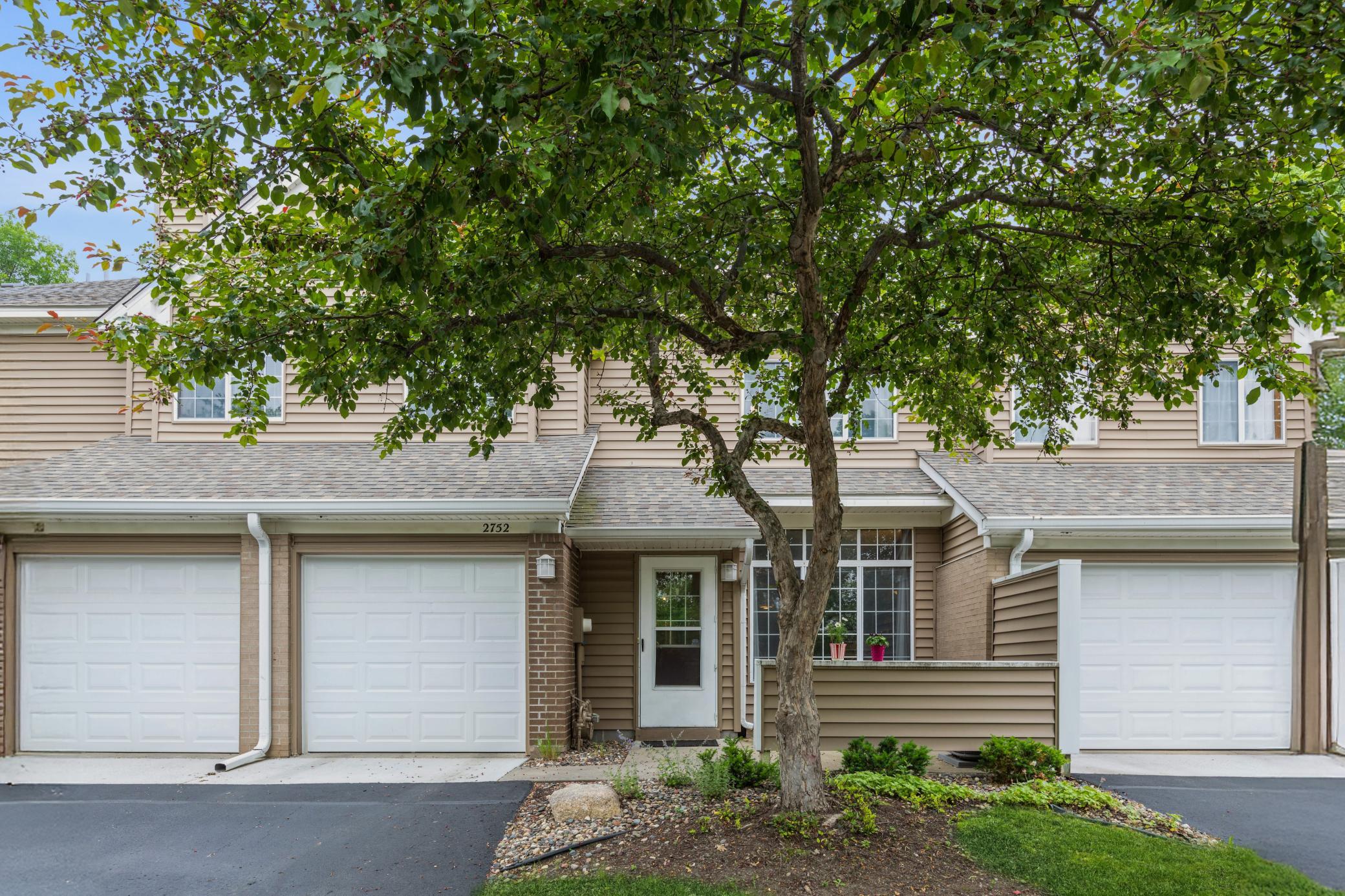 View of Residential at 2752 Autumnwood Lane, Minnetonka MN 55305, Minnetonka (2 of 16) - Mike Wilen | Minnesota Team Real Estate