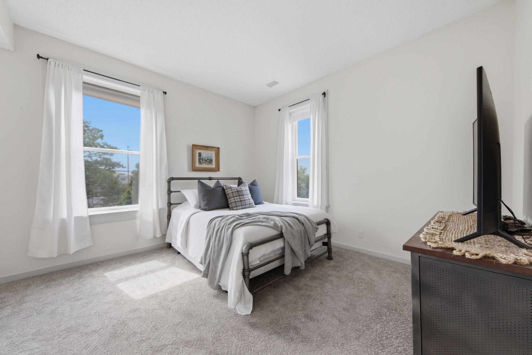 View of Residential at 168 College Avenue #2, Saint Paul MN 55102, Saint Paul (14 of 27) - Mike Wilen | Minnesota Team Real Estate