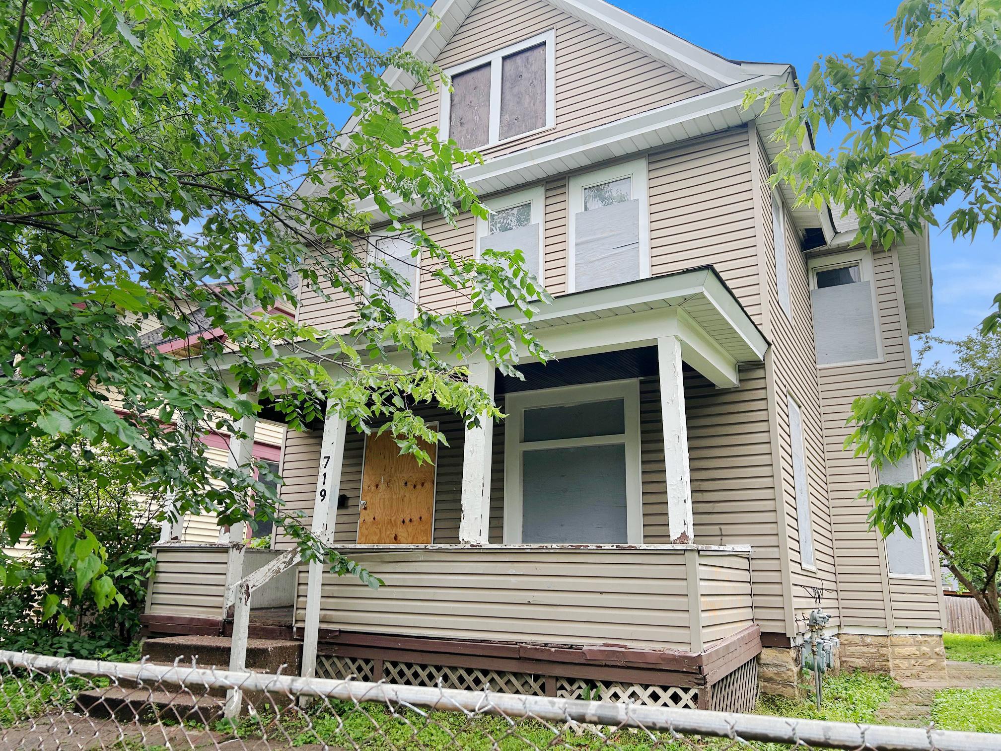 View of Residential Income at 719 Sherburne Avenue, Saint Paul MN 55104, Saint Paul - Mike Wilen | Minnesota Team Real Estate