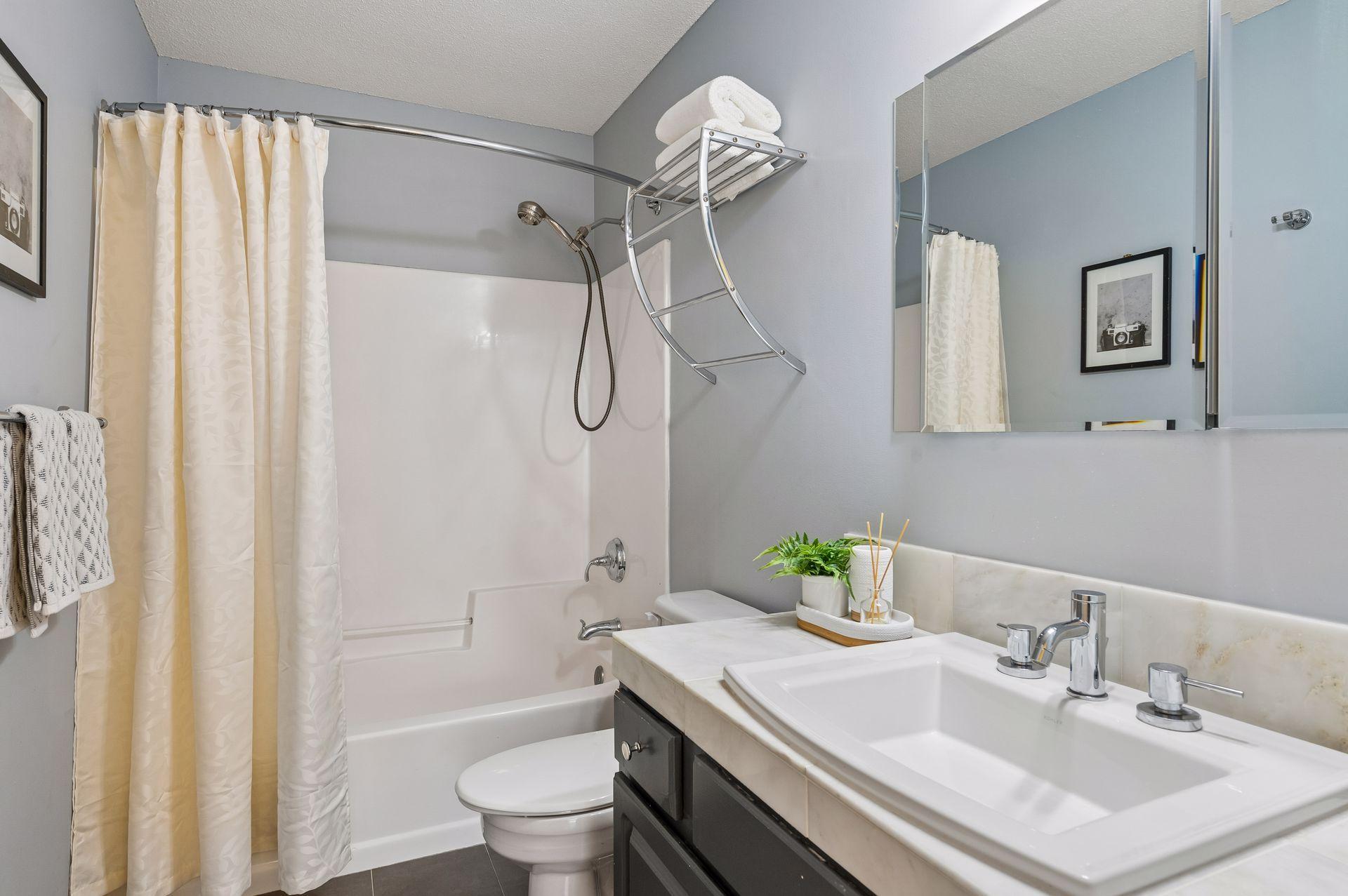 View of Residential at 2433 Columbus Court, Minneapolis MN 55404, Minneapolis (26 of 33) - Mike Wilen | Minnesota Team Real Estate