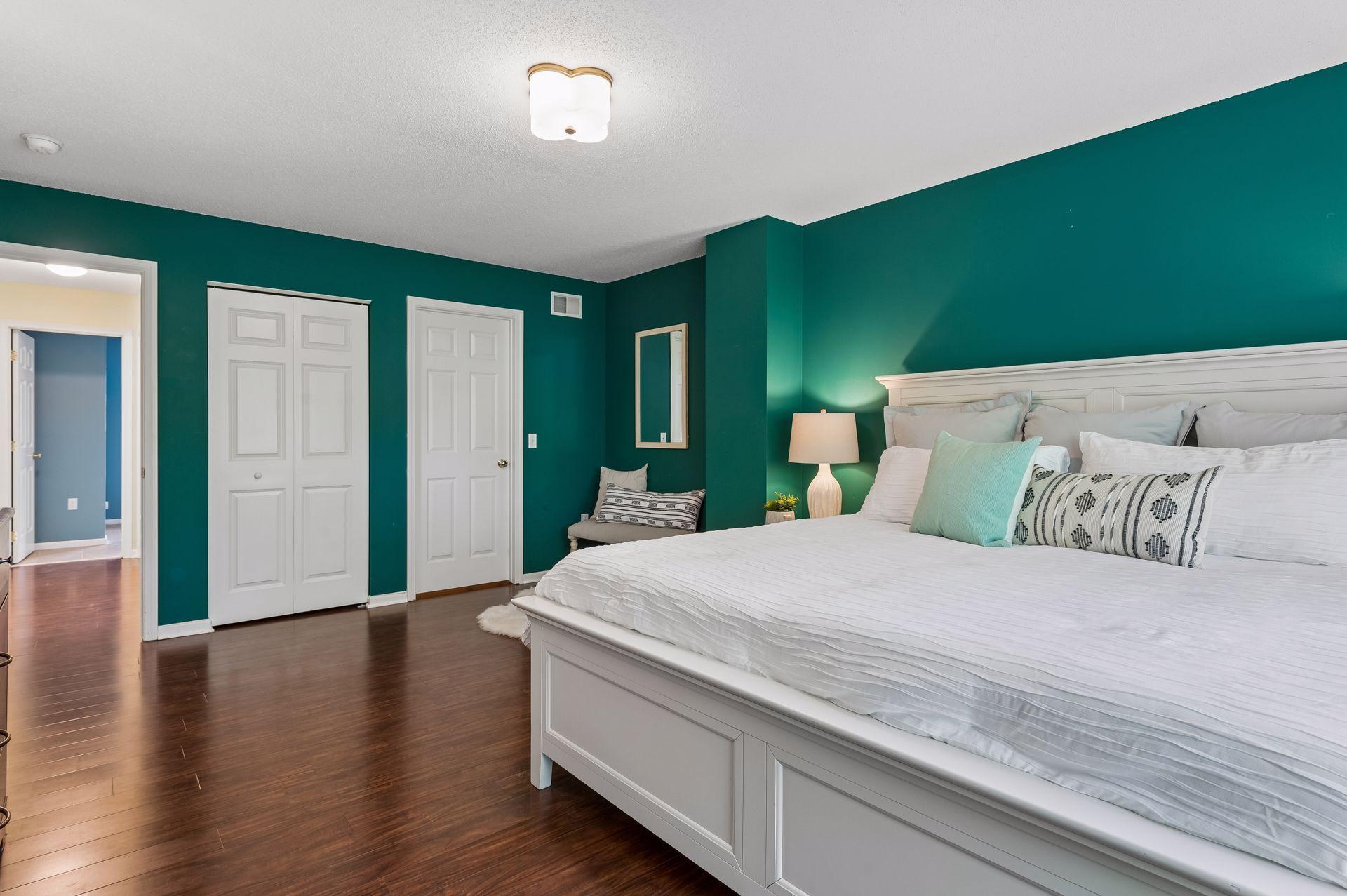 View of Residential at 2433 Columbus Court, Minneapolis MN 55404, Minneapolis (21 of 33) - Mike Wilen | Minnesota Team Real Estate