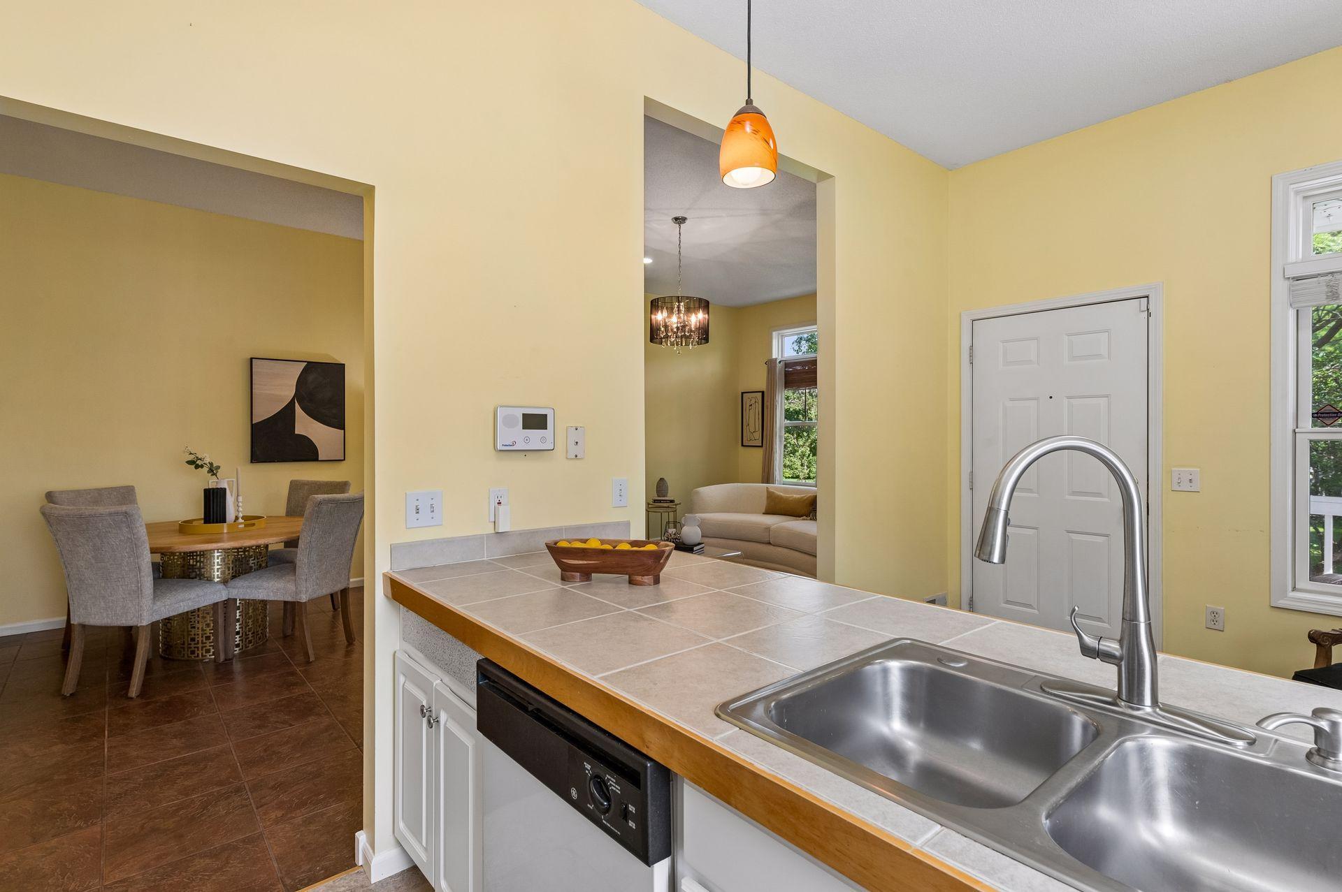 View of Residential at 2433 Columbus Court, Minneapolis MN 55404, Minneapolis (11 of 33) - Mike Wilen | Minnesota Team Real Estate