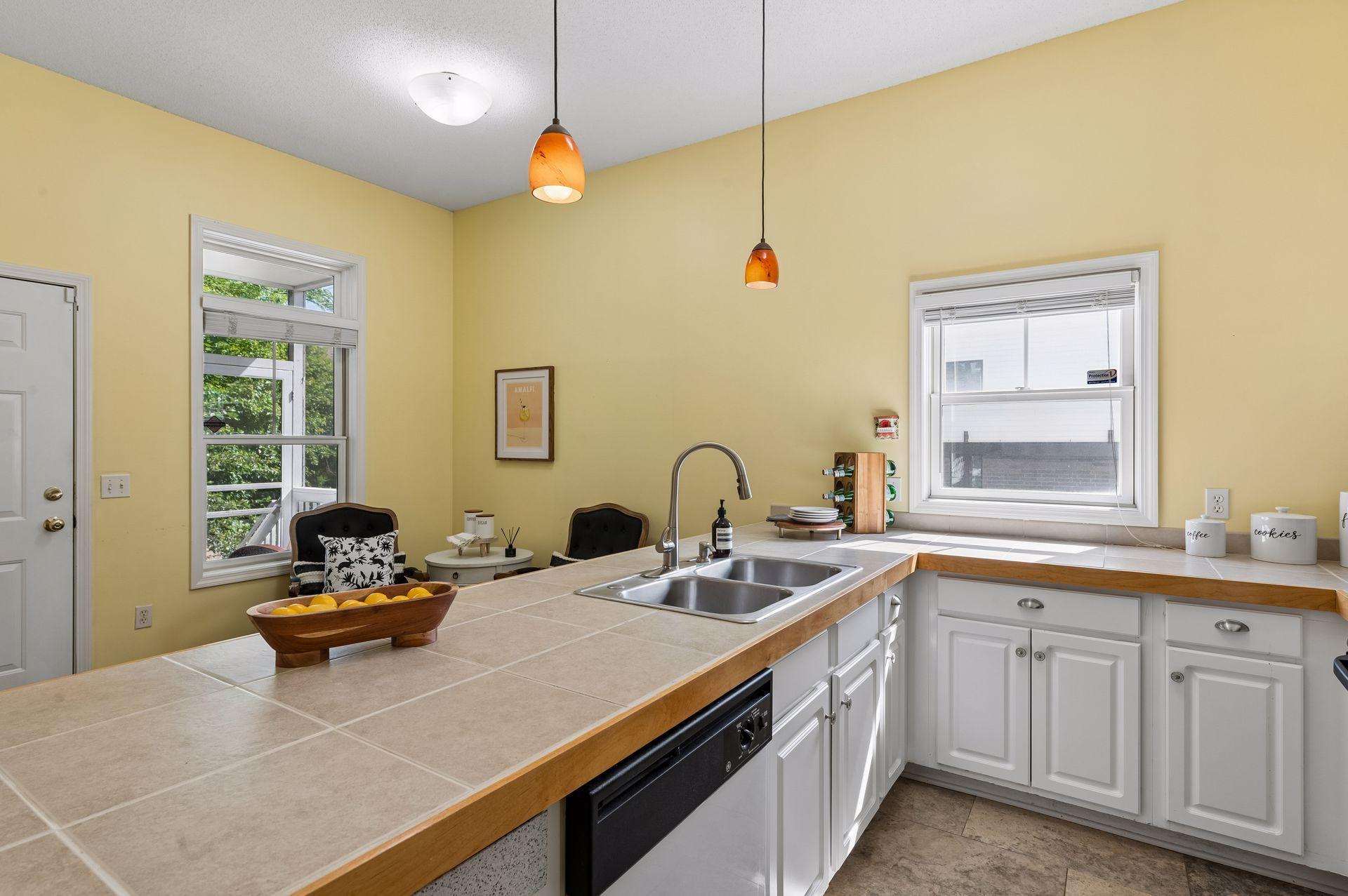 View of Residential at 2433 Columbus Court, Minneapolis MN 55404, Minneapolis (9 of 33) - Mike Wilen | Minnesota Team Real Estate