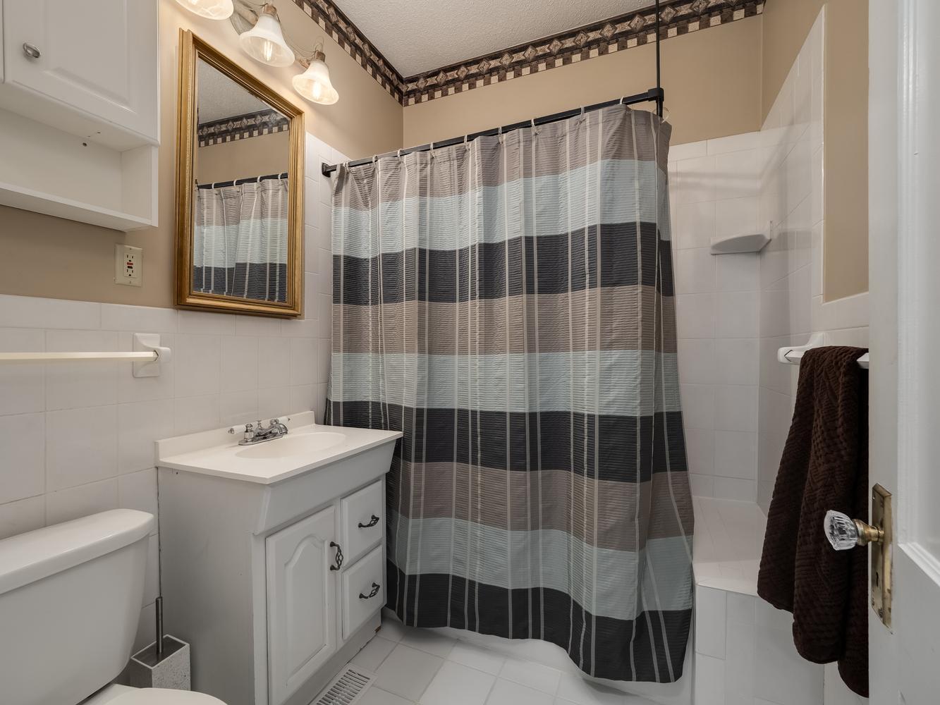 View of Residential at 3523 Humboldt Avenue, Minneapolis MN 55412, Minneapolis (22 of 34) - Mike Wilen | Minnesota Team Real Estate