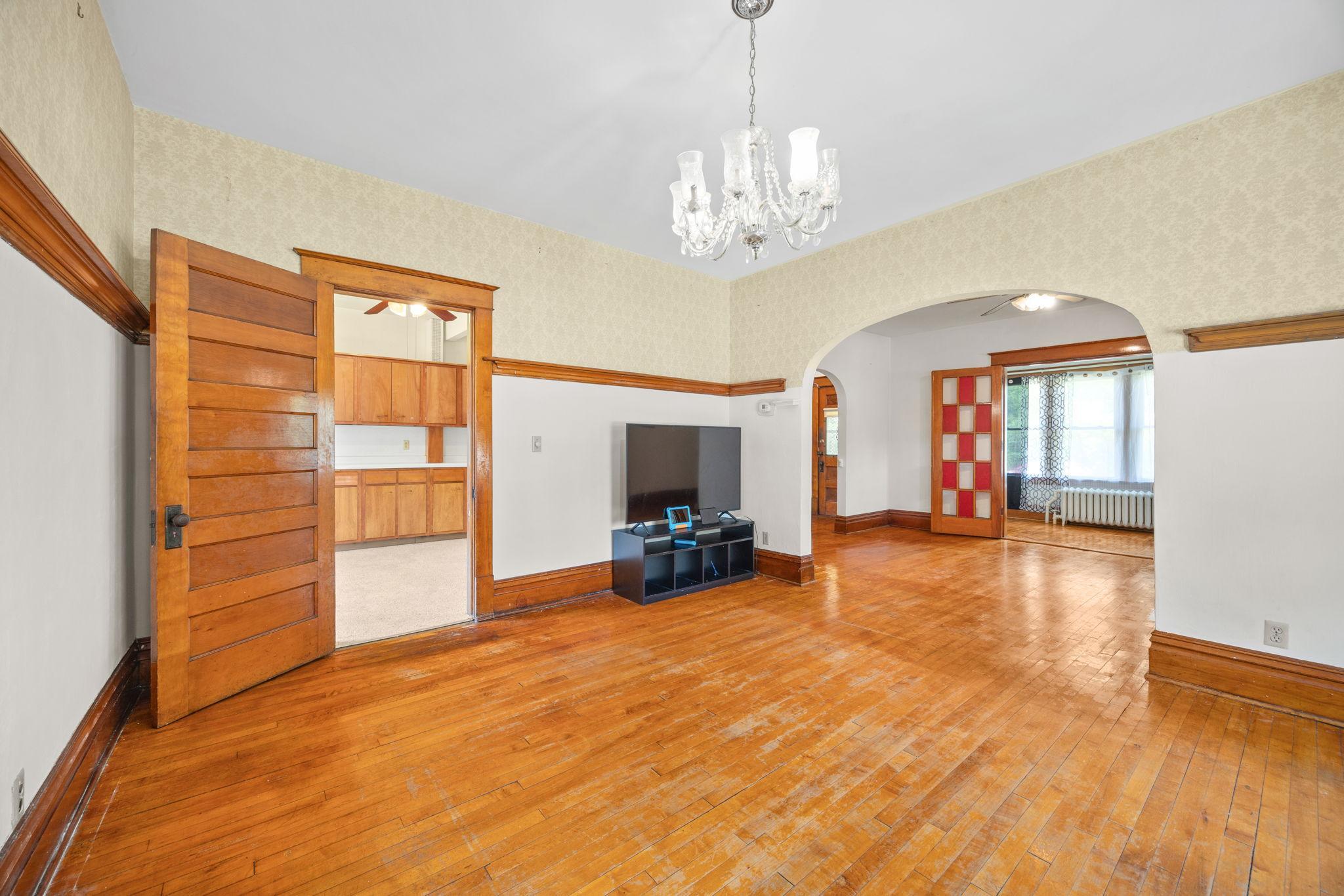 View of Residential at 898 Western Avenue, Saint Paul MN 55117, Saint Paul (5 of 23) - Mike Wilen | Minnesota Team Real Estate