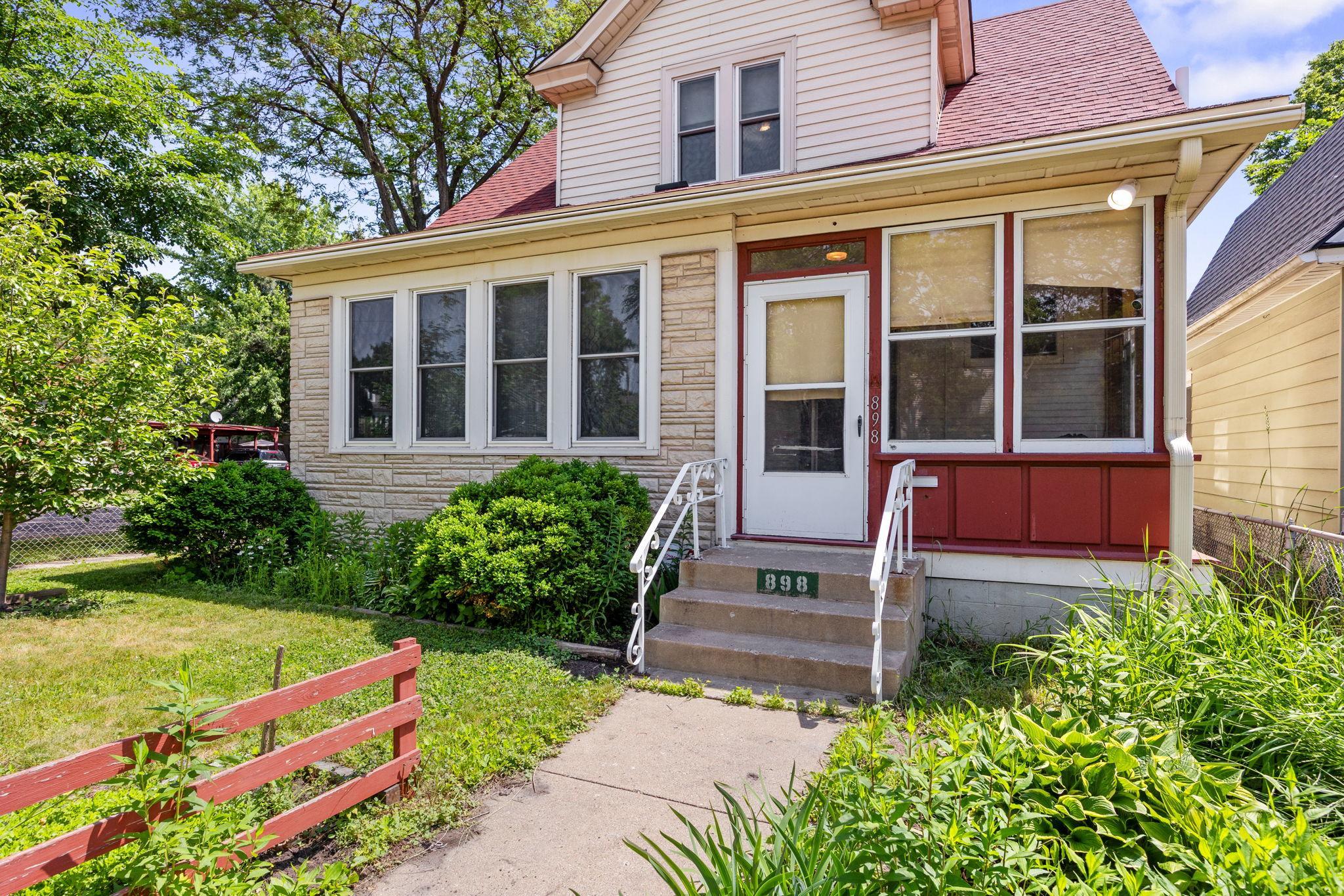 View of Residential at 898 Western Avenue, Saint Paul MN 55117, Saint Paul (3 of 23) - Mike Wilen | Minnesota Team Real Estate
